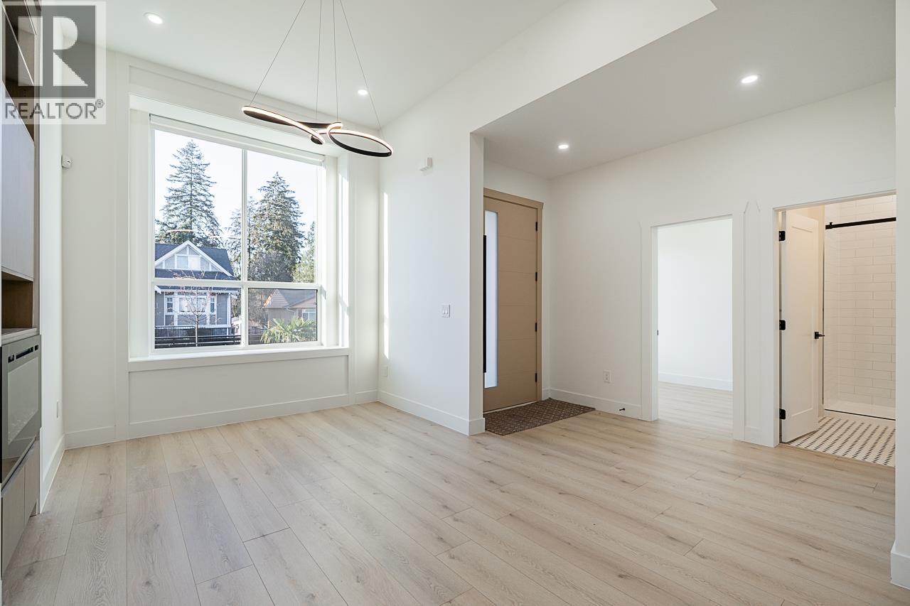 8018 19th Avenue, Burnaby, British Columbia  V3N 1G3 - Photo 6 - R3050093