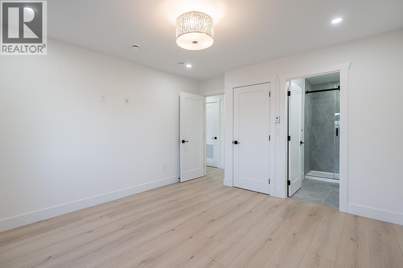 8018 19th Avenue, Burnaby, British Columbia  V3N 1G3 - Photo 23 - R3050093