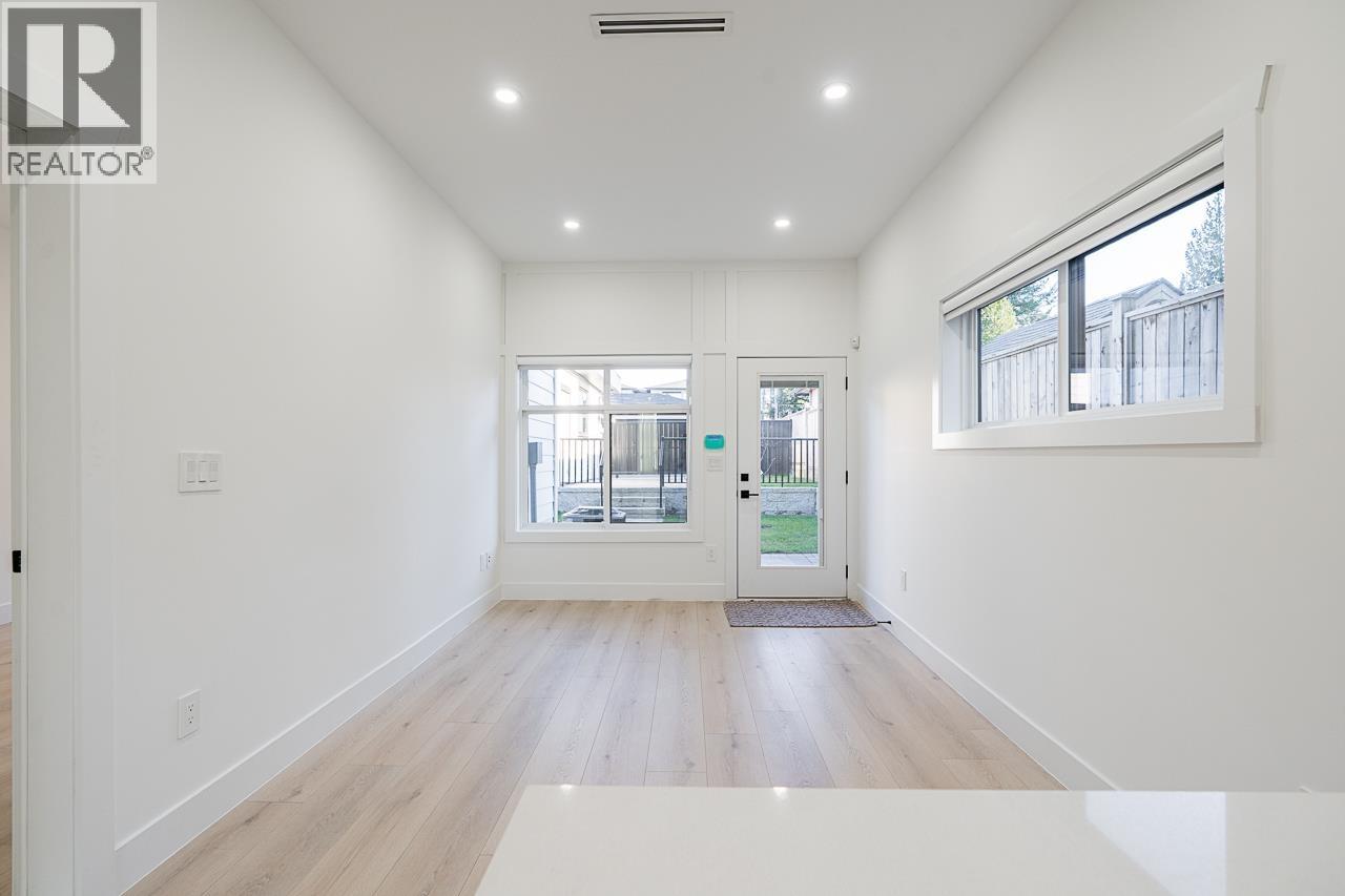 8018 19th Avenue, Burnaby, British Columbia  V3N 1G3 - Photo 14 - R3050093