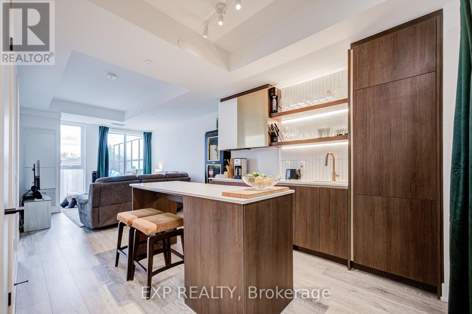211 - 1285 Queen Street E, Toronto, Ontario  M4L 1C2 - Photo 2 - E12415966