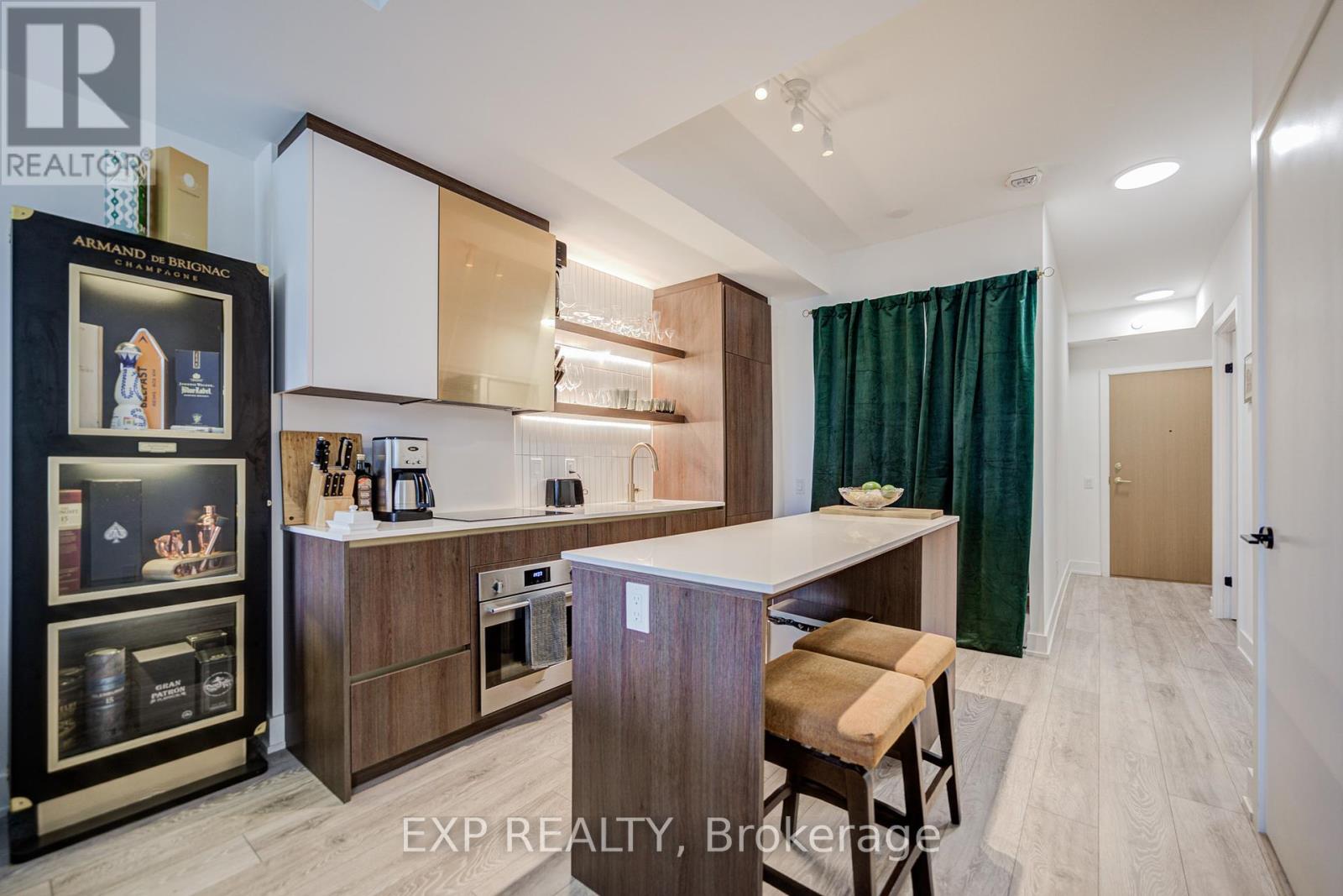211 - 1285 Queen Street E, Toronto, Ontario  M4L 1C2 - Photo 3 - E12415966