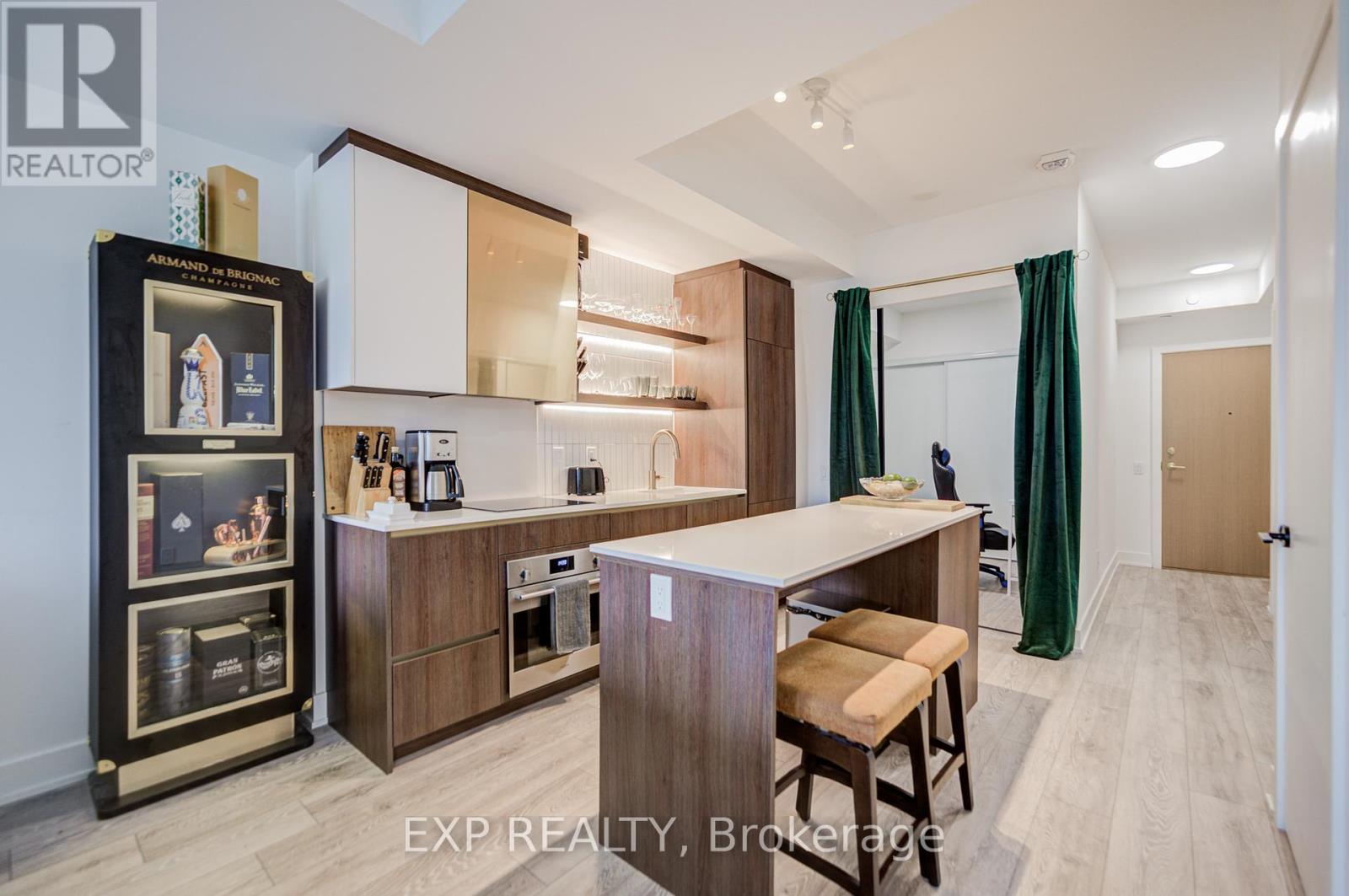 211 - 1285 Queen Street E, Toronto, Ontario  M4L 1C2 - Photo 4 - E12415966