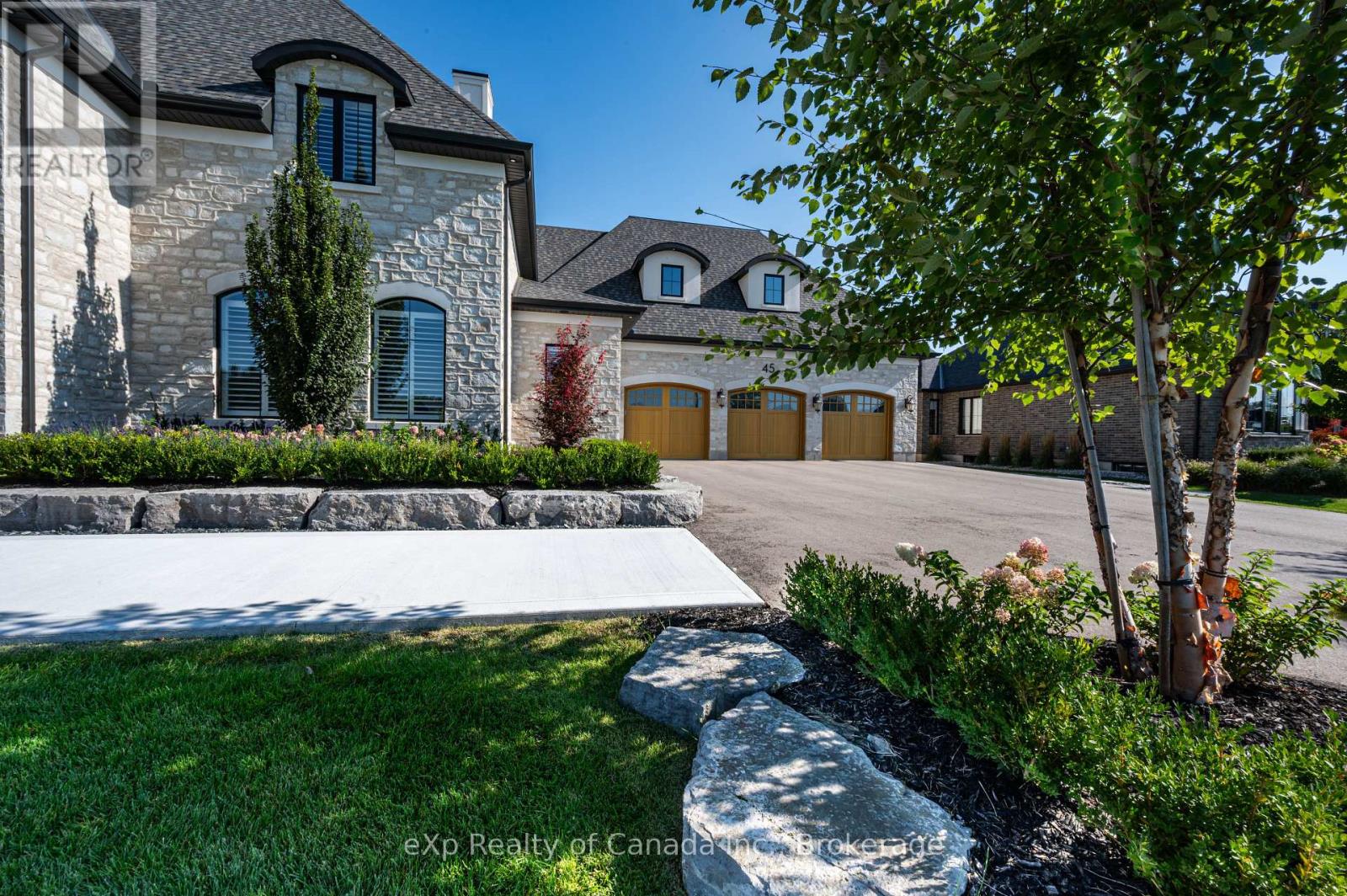 45 August Crescent, Norwich (Otterville), Ontario  N0J 1R0 - Photo 6 - X12416094