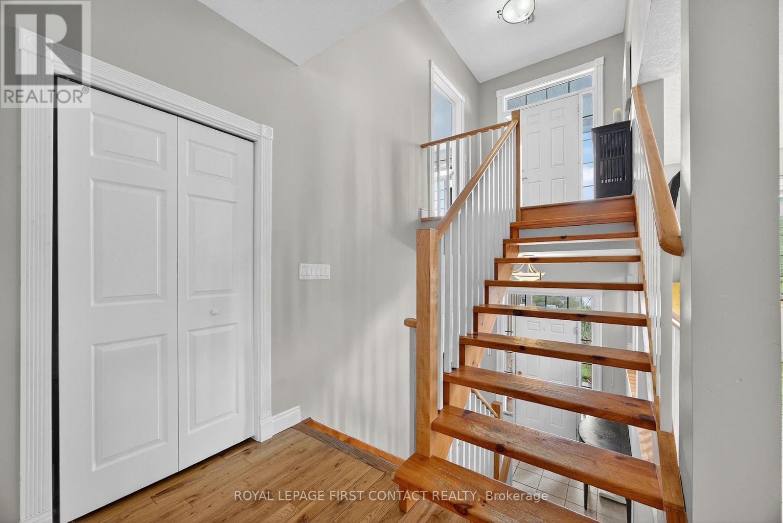 2258 Lakeshore Road E, Oro-Medonte, Ontario  L0L 1T0 - Photo 23 - S12415943