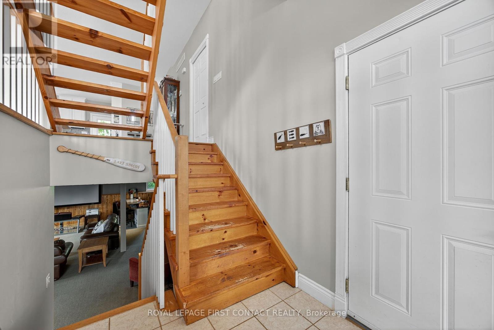 2258 Lakeshore Road E, Oro-Medonte, Ontario  L0L 1T0 - Photo 31 - S12415943
