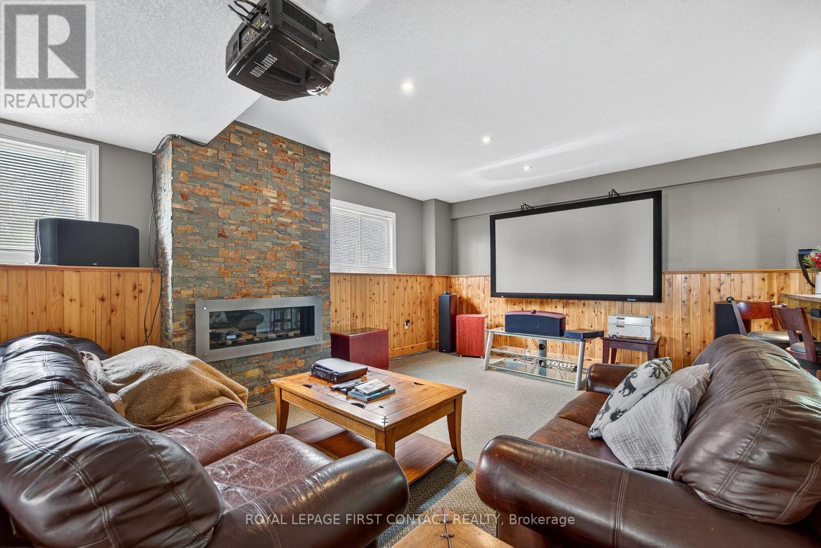2258 Lakeshore Road E, Oro-Medonte, Ontario  L0L 1T0 - Photo 32 - S12415943