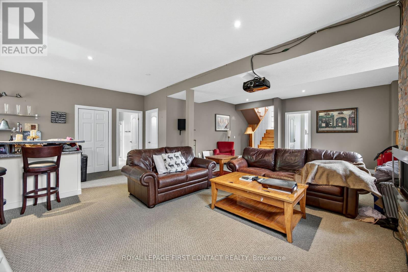 2258 Lakeshore Road E, Oro-Medonte, Ontario  L0L 1T0 - Photo 34 - S12415943
