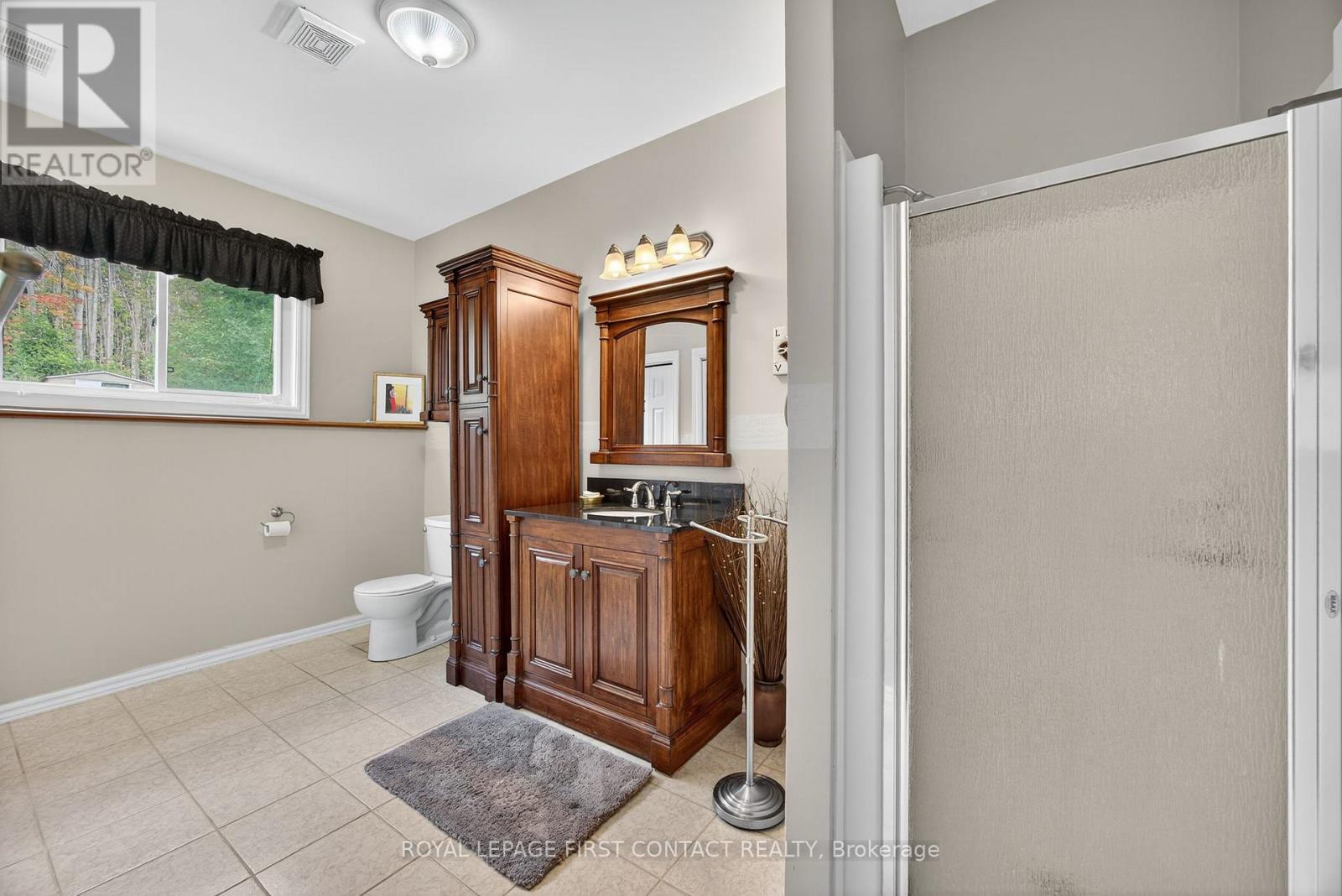 2258 Lakeshore Road E, Oro-Medonte, Ontario  L0L 1T0 - Photo 36 - S12415943