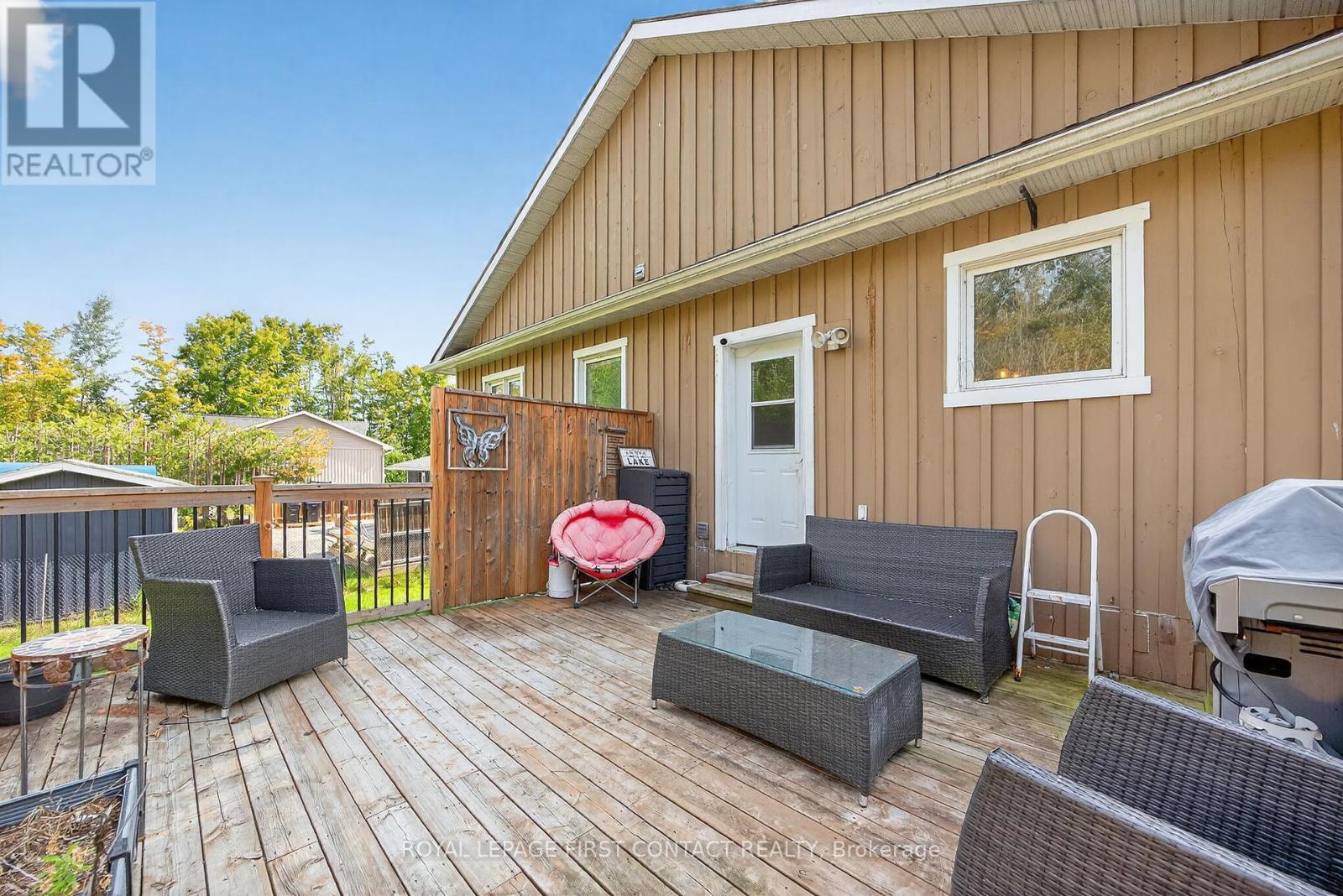 2258 Lakeshore Road E, Oro-Medonte, Ontario  L0L 1T0 - Photo 38 - S12415943