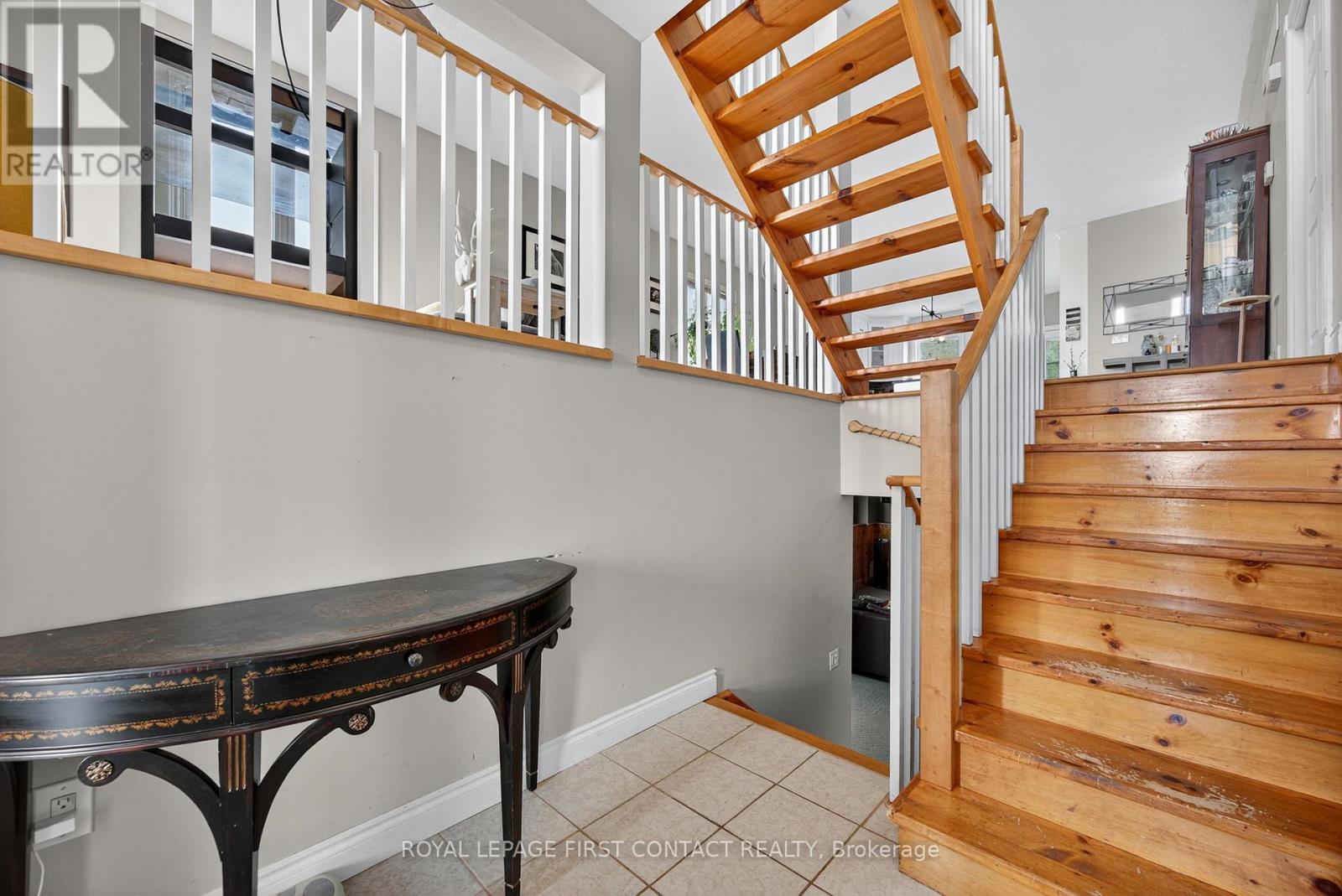 2258 Lakeshore Road E, Oro-Medonte, Ontario  L0L 1T0 - Photo 6 - S12415943