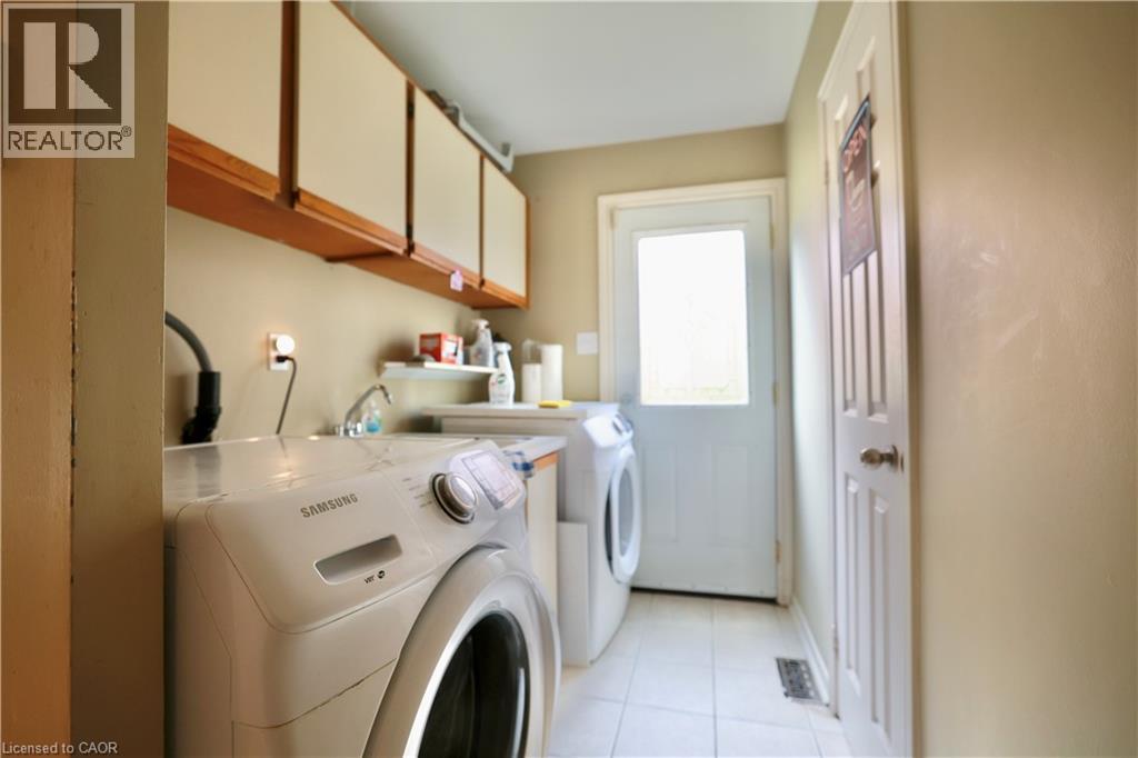 104 Woodbend Crescent, Waterloo, Ontario  N2T 1G9 - Photo 14 - 40771851