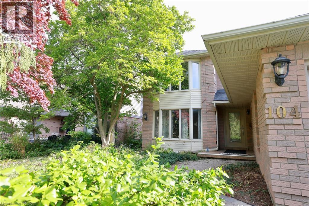 104 Woodbend Crescent, Waterloo, Ontario  N2T 1G9 - Photo 2 - 40771851