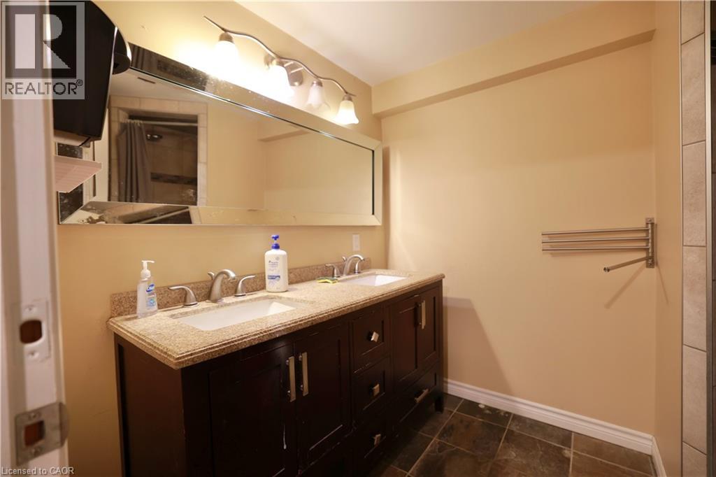 104 Woodbend Crescent, Waterloo, Ontario  N2T 1G9 - Photo 34 - 40771851