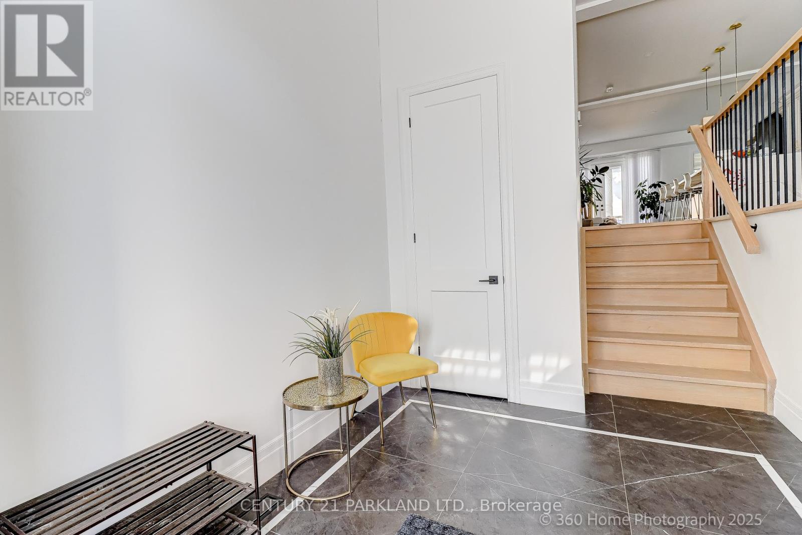 30 Glen Echo Road, Toronto, Ontario  M4N 2E1 - Photo 2 - C12416087
