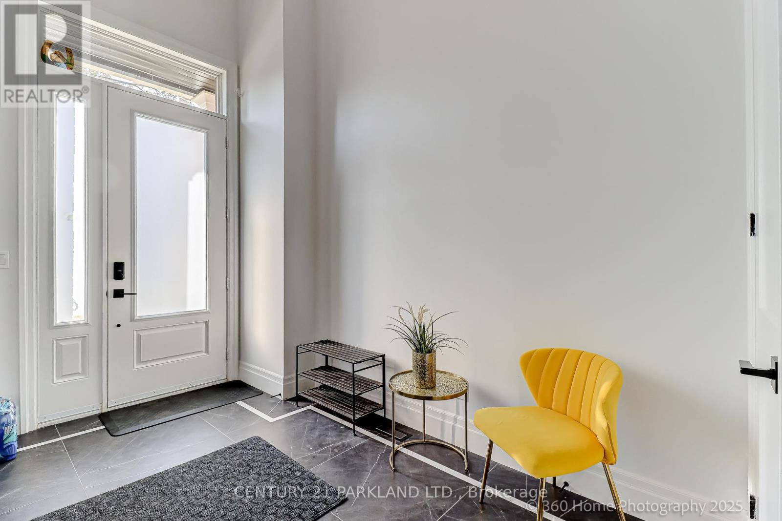 30 Glen Echo Road, Toronto, Ontario  M4N 2E1 - Photo 3 - C12416087