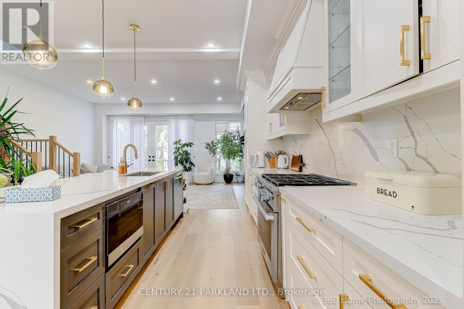 30 Glen Echo Road, Toronto, Ontario  M4N 2E1 - Photo 6 - C12416087