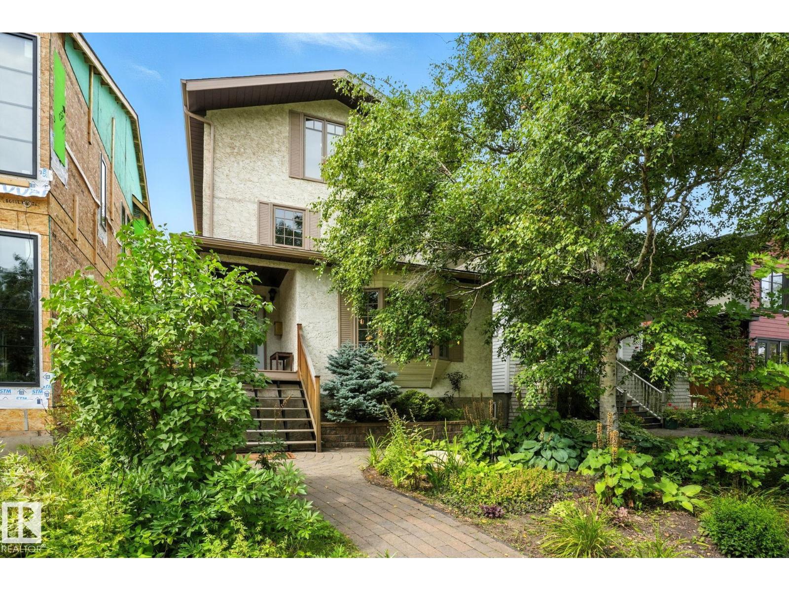 10416 126 ST NW, Edmonton, Alberta