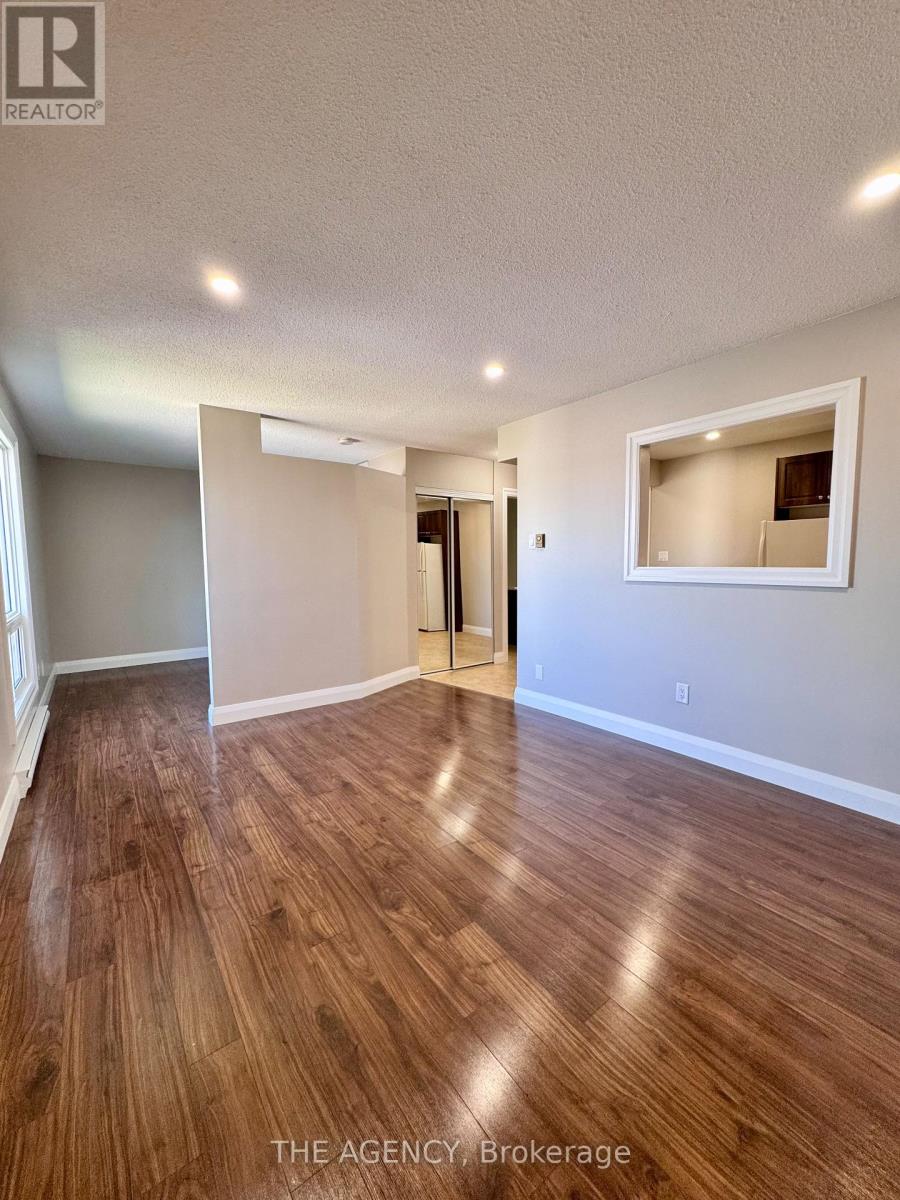 1 - 62 Bloor Street, Oshawa, Ontario  L1H 3M2 - Photo 3 - E12416082
