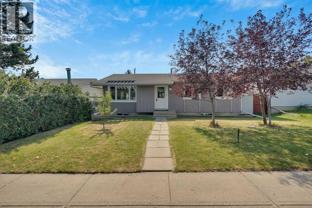208 Maddock Way NE, Calgary, Alberta