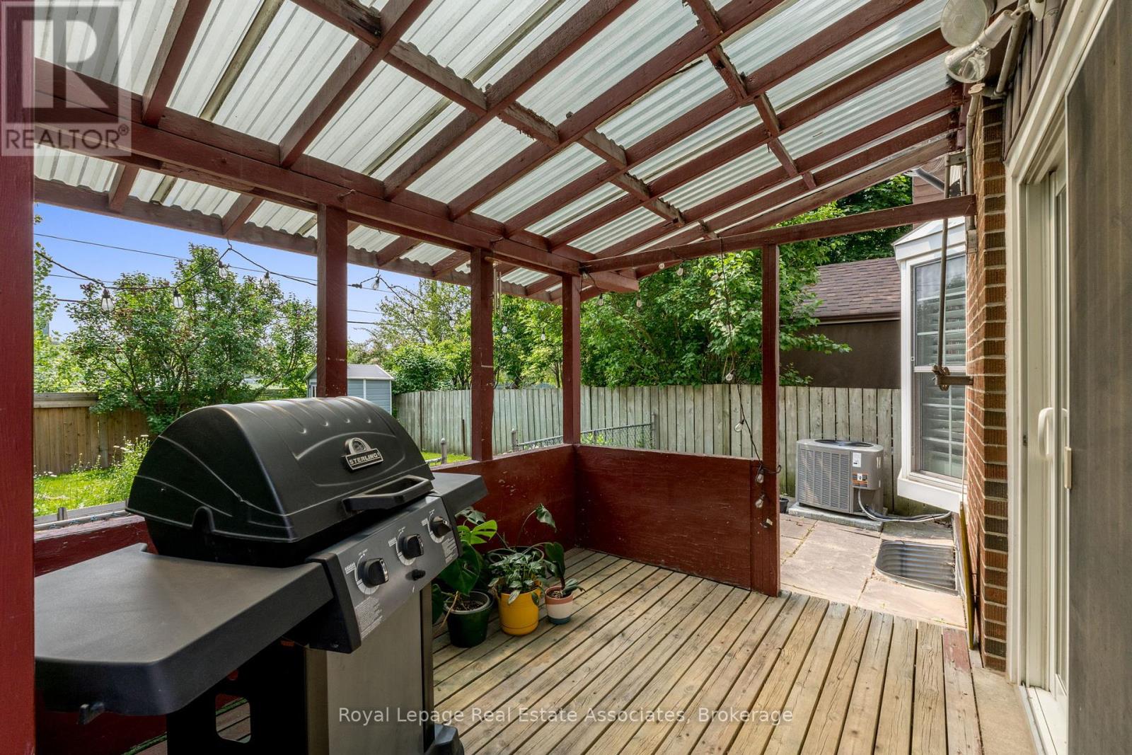 28 Newby Court, Brampton, Ontario  L6V 2R8 - Photo 41 - W12415933