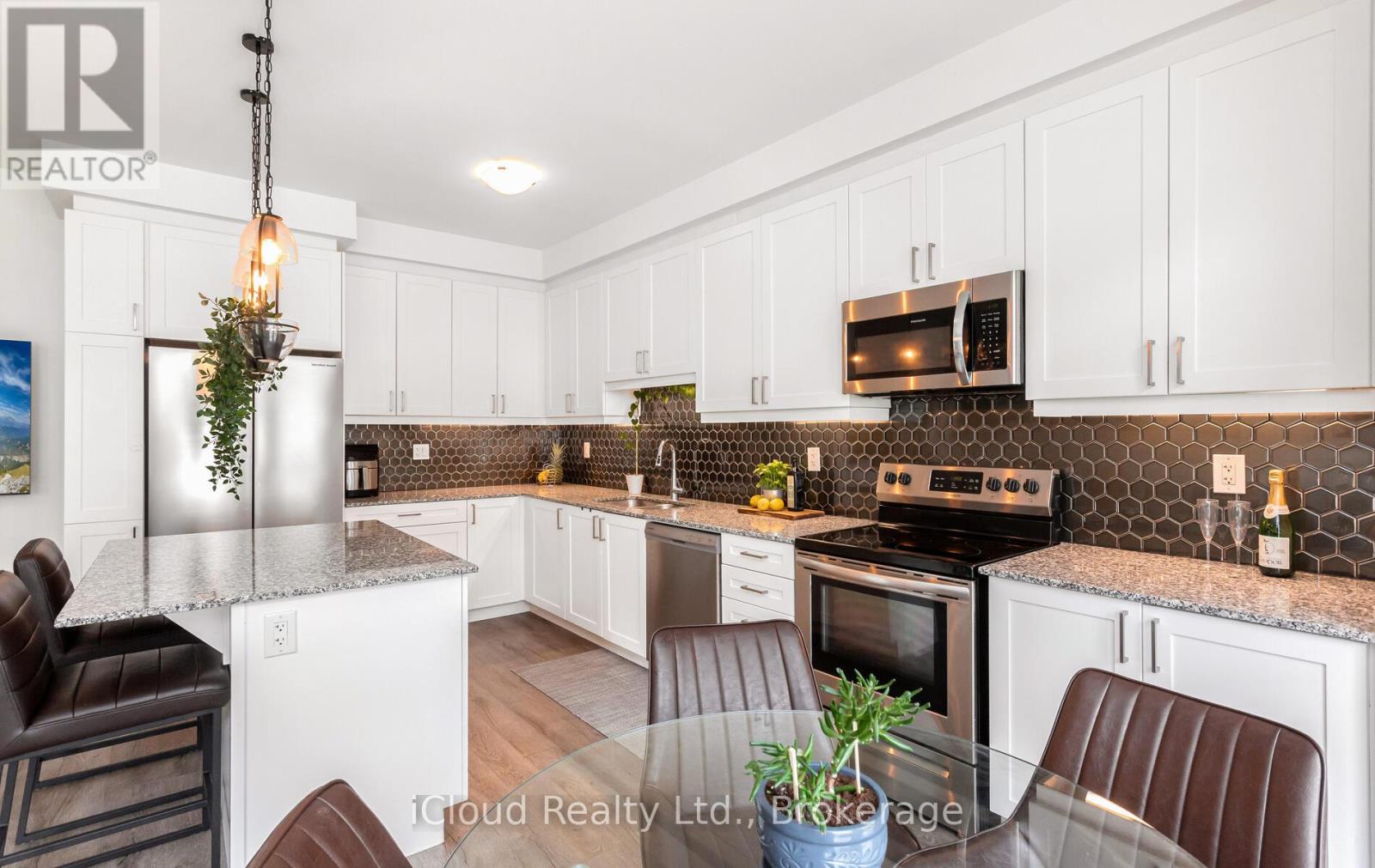 1562 Denison Place, Milton, Ontario  L9E 1Y2 - Photo 30 - W12415941