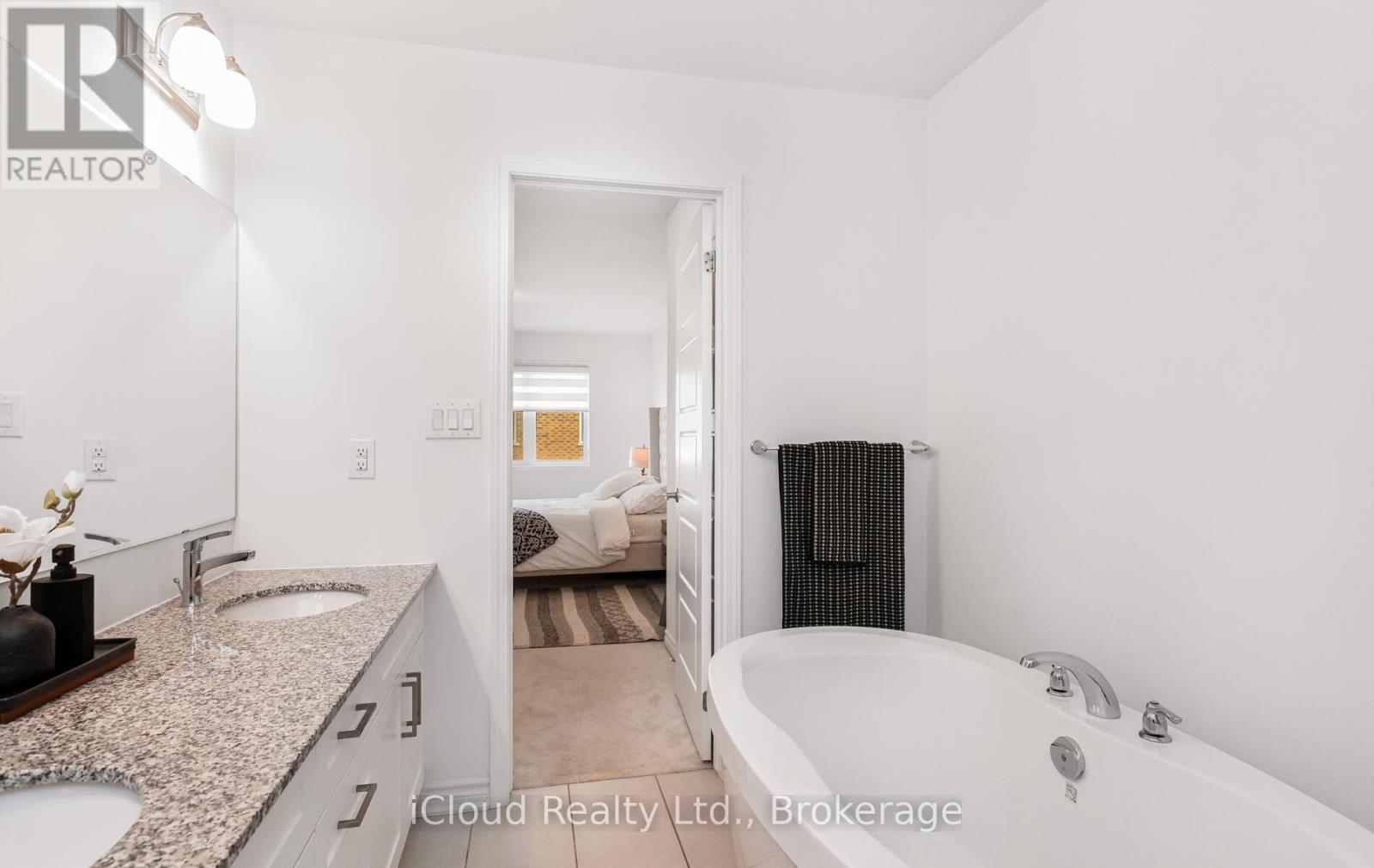 1562 Denison Place, Milton, Ontario  L9E 1Y2 - Photo 49 - W12415941