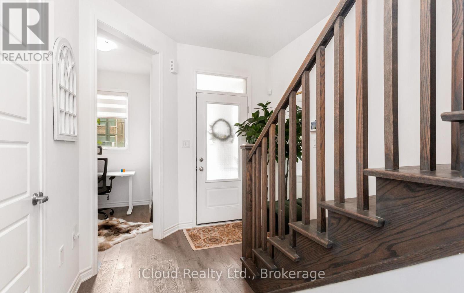 1562 Denison Place, Milton, Ontario  L9E 1Y2 - Photo 8 - W12415941
