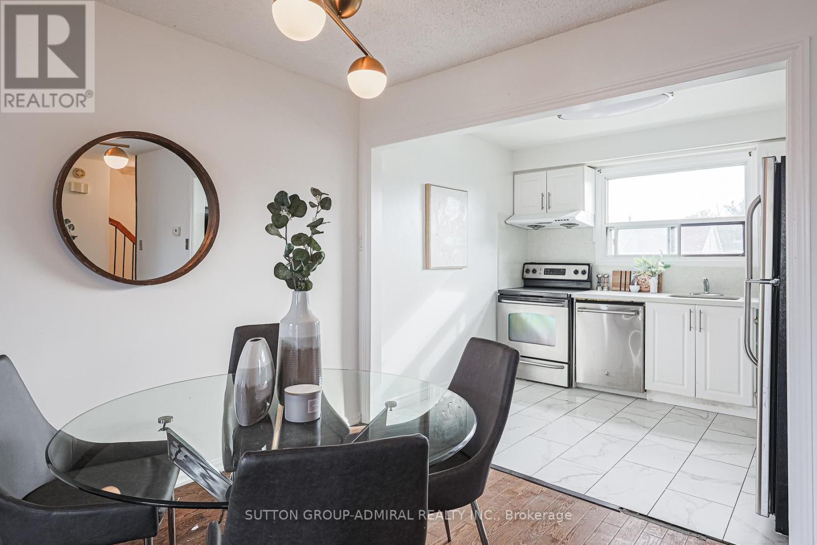 38 Macassa Court, Brampton, Ontario  L6Z 1B3 - Photo 12 - W12415967