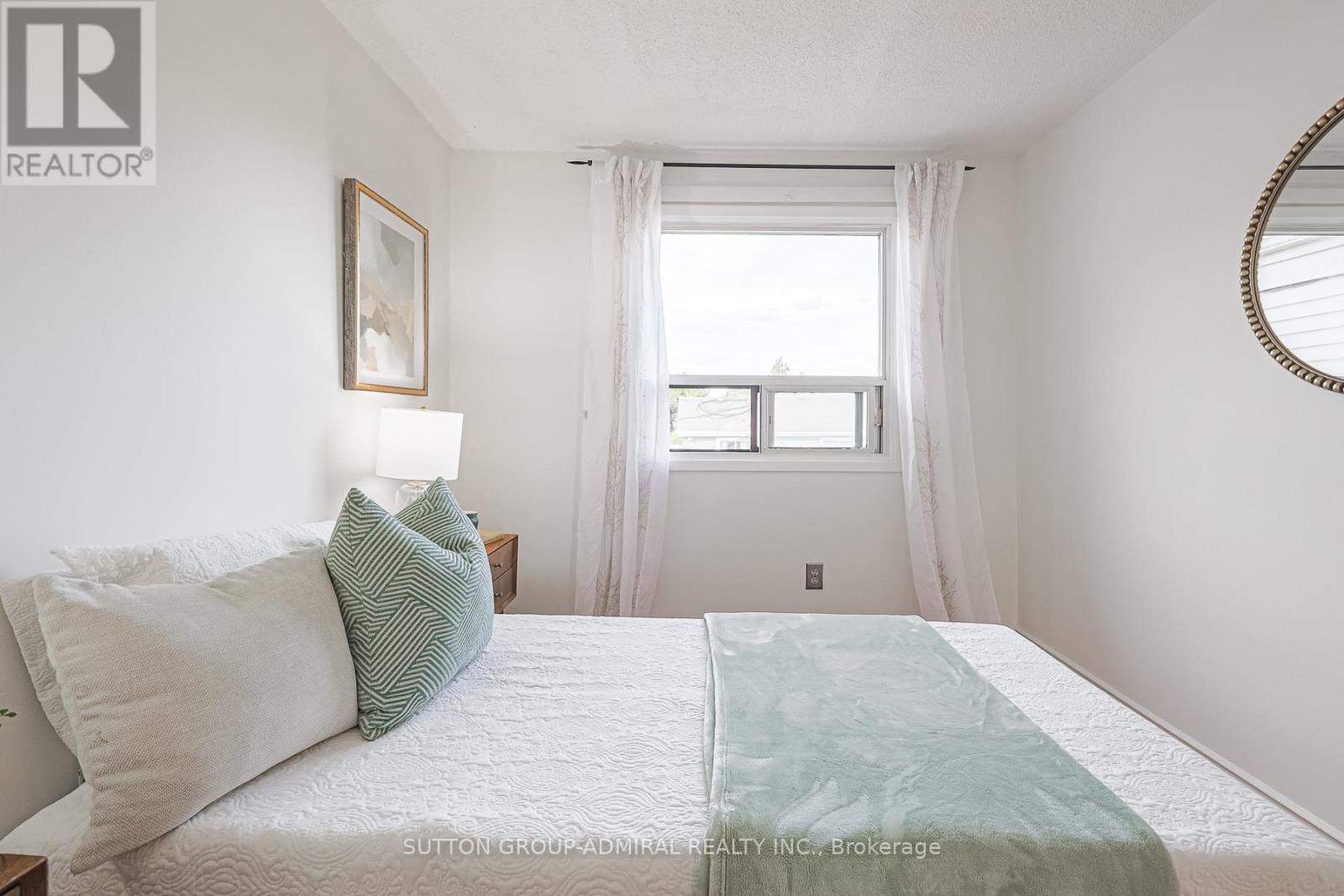 38 Macassa Court, Brampton, Ontario  L6Z 1B3 - Photo 20 - W12415967