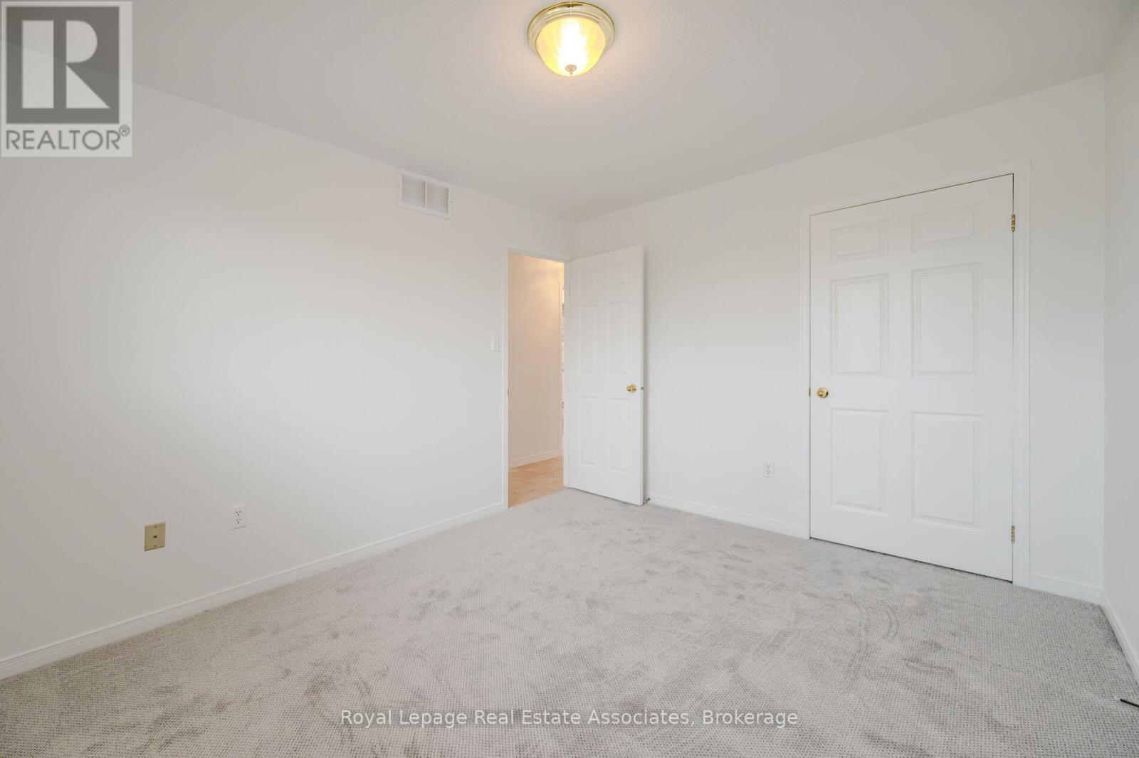 2887 Darien Road, Burlington, Ontario  L7M 4K1 - Photo 22 - W12415969