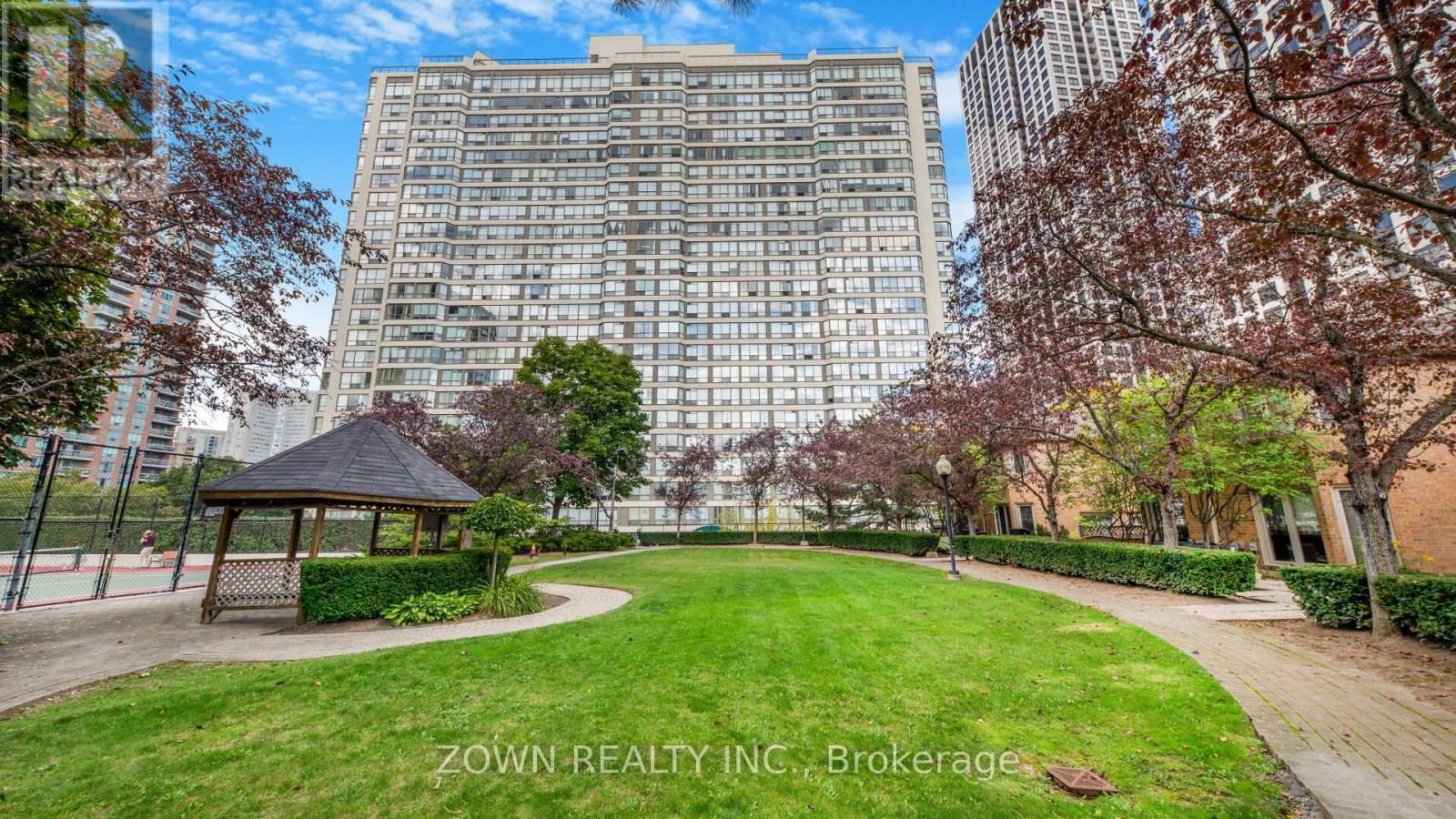 805 - 55 Elm Drive W, Mississauga, Ontario  L5B 3Z3 - Photo 2 - W12415977