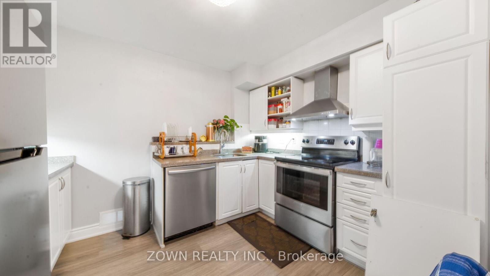 805 - 55 Elm Drive W, Mississauga, Ontario  L5B 3Z3 - Photo 23 - W12415977