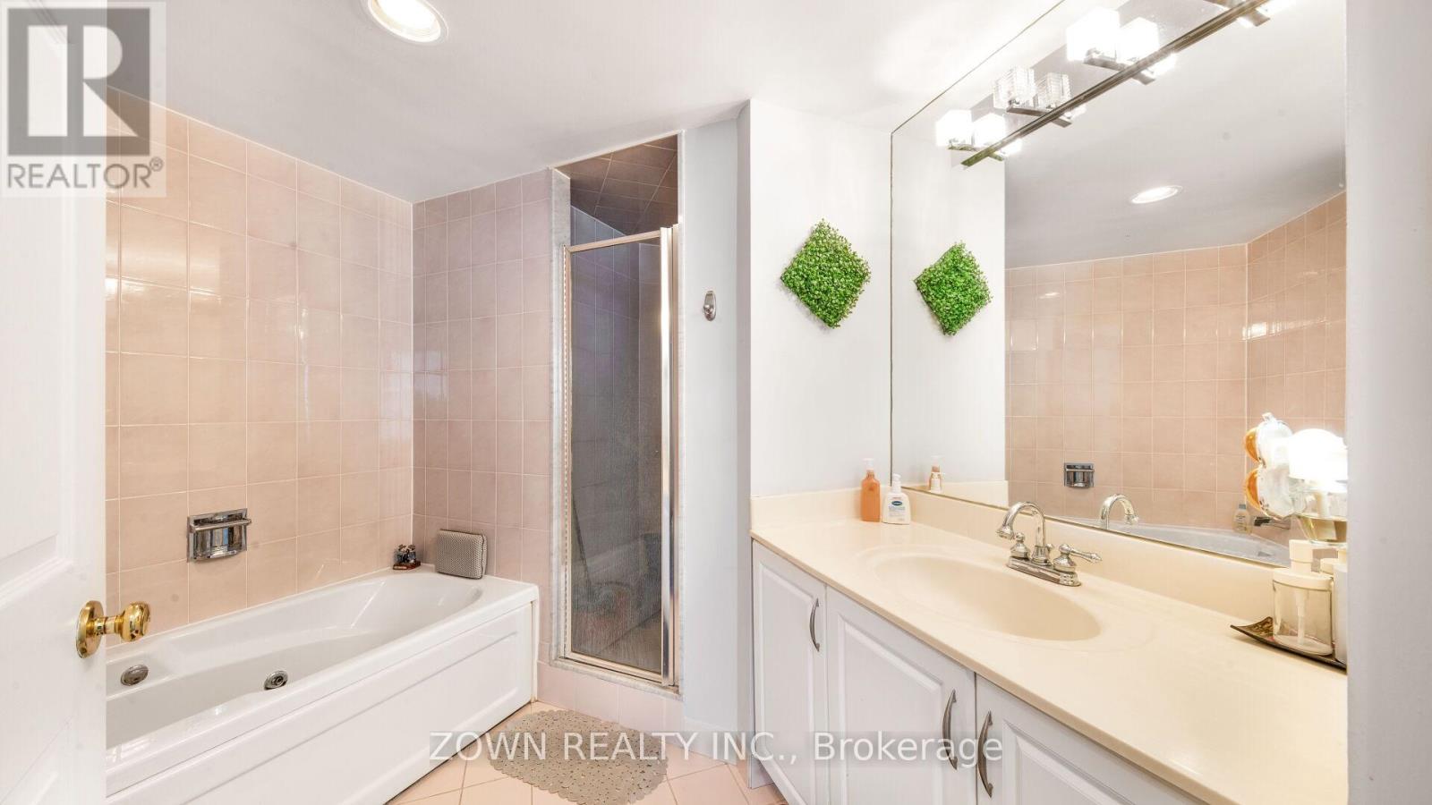 805 - 55 Elm Drive W, Mississauga, Ontario  L5B 3Z3 - Photo 42 - W12415977
