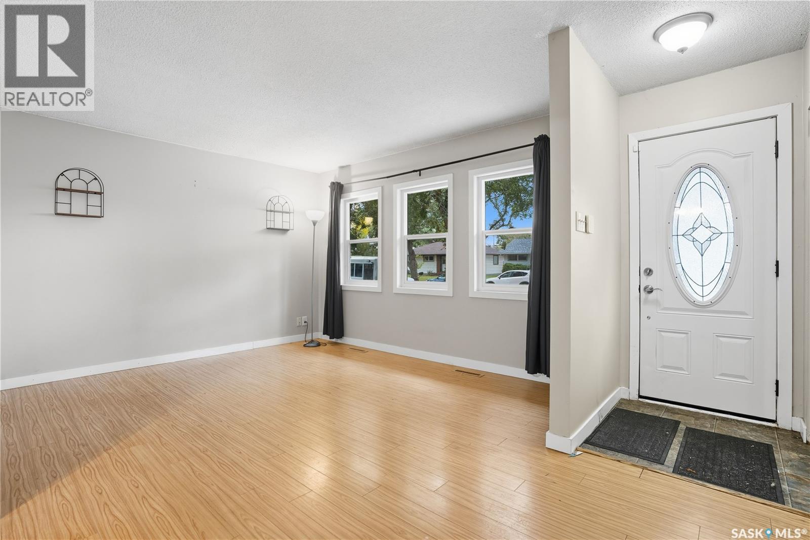 134 Cornwall Street N, Regina, Saskatchewan  S4R 2Z9 - Photo 2 - SK018869