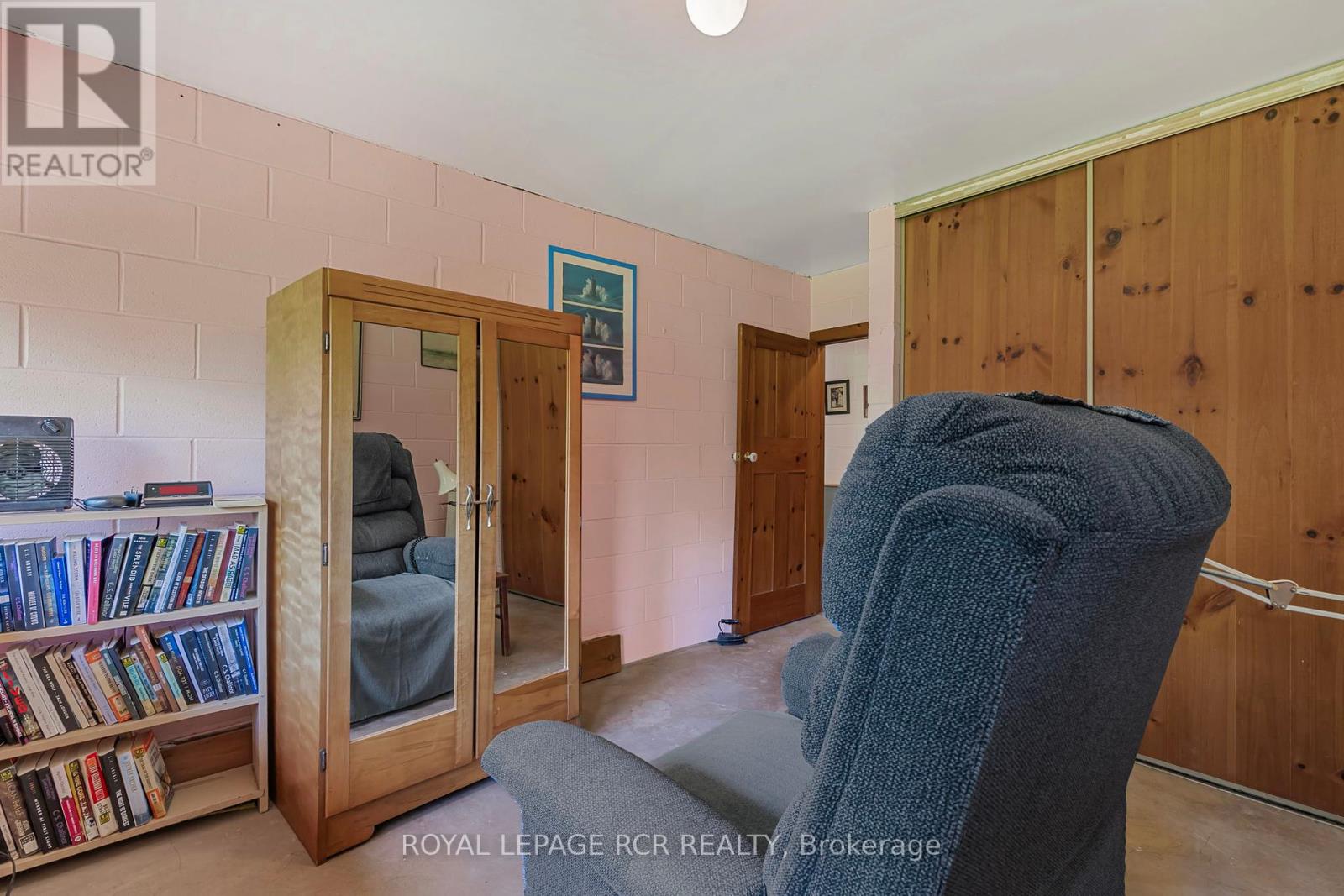 1092 Ballycroy Road, Adjala-Tosorontio, Ontario  L0N 1P0 - Photo 16 - N12416017