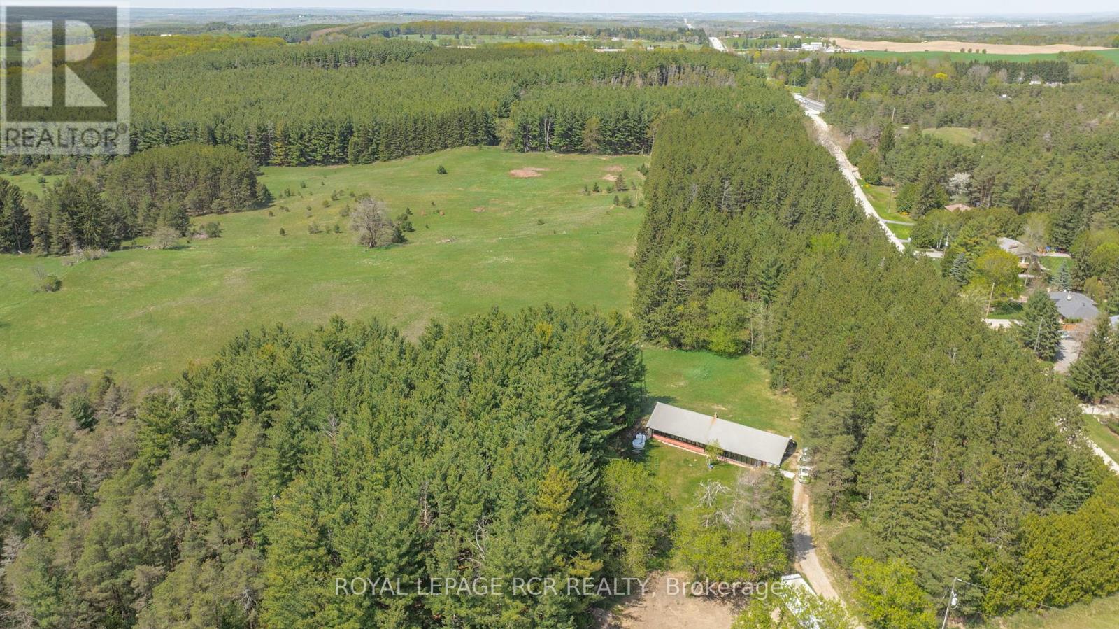 1092 Ballycroy Road, Adjala-Tosorontio, Ontario  L0N 1P0 - Photo 37 - N12416017