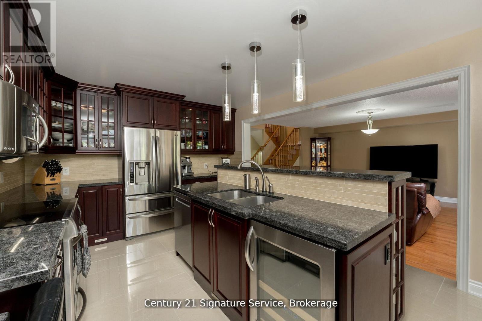 41 Faris Street, Bradford West Gwillimbury, Ontario  L3Z 0C5 - Photo 13 - N12416076