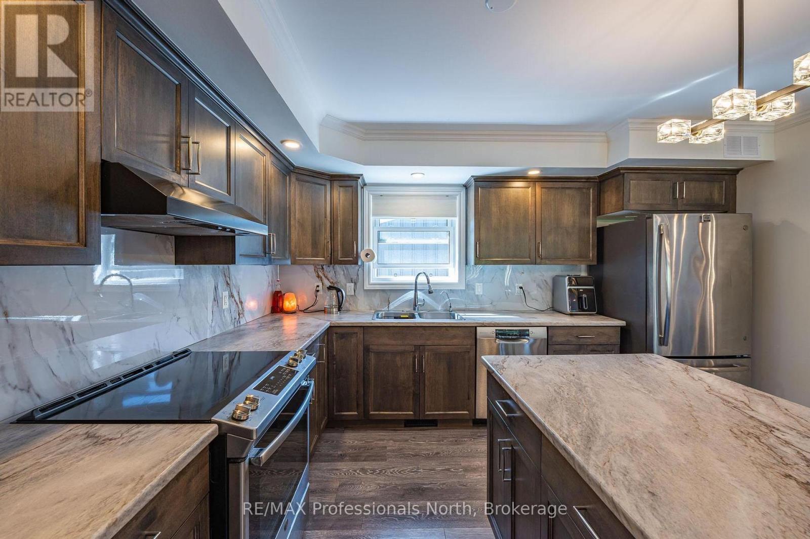 1211 Gelert Road, Minden Hills, Ontario  K0M 2K0 - Photo 13 - X12415948