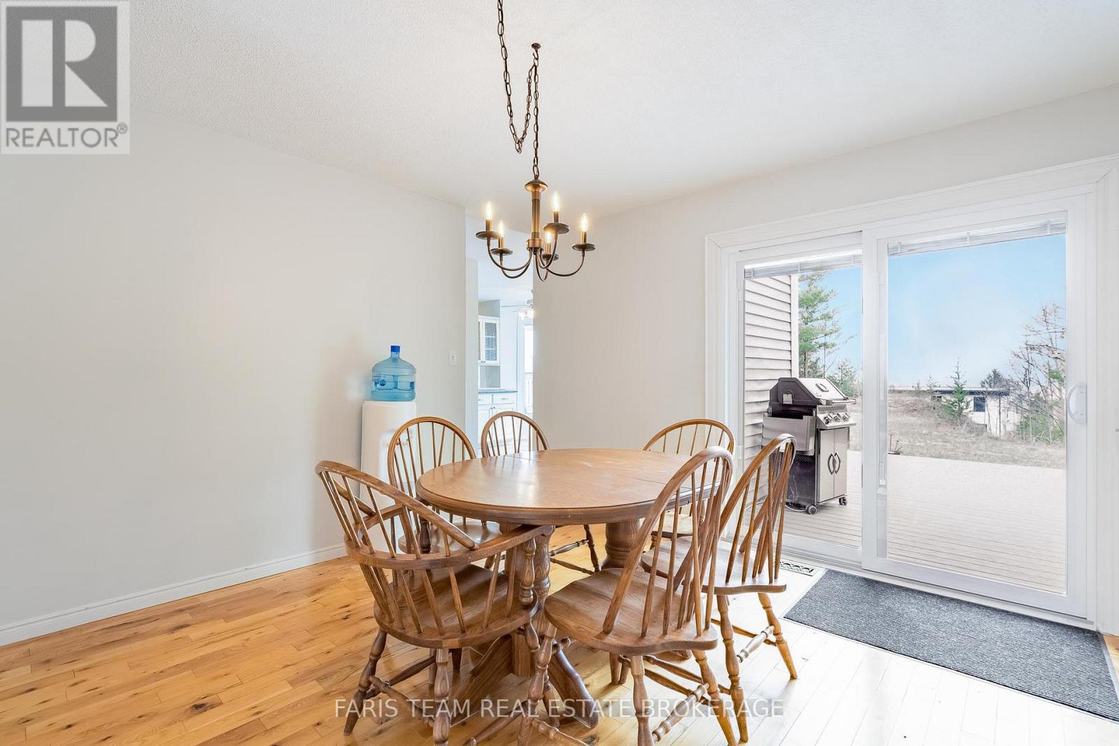 8 Glen Forest Trail, Tiny, Ontario  L0L 2T0 - Photo 7 - S12416112