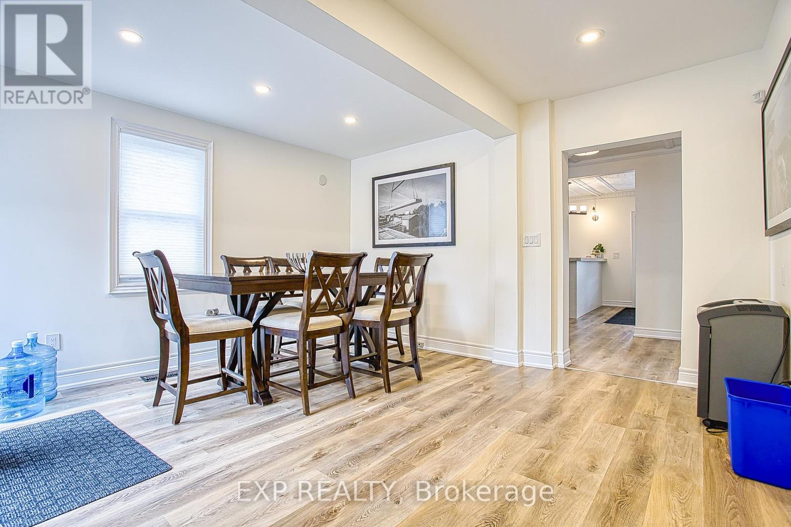 42 Ontario Street, Grimsby, Ontario  L3M 3H1 - Photo 14 - X12415992