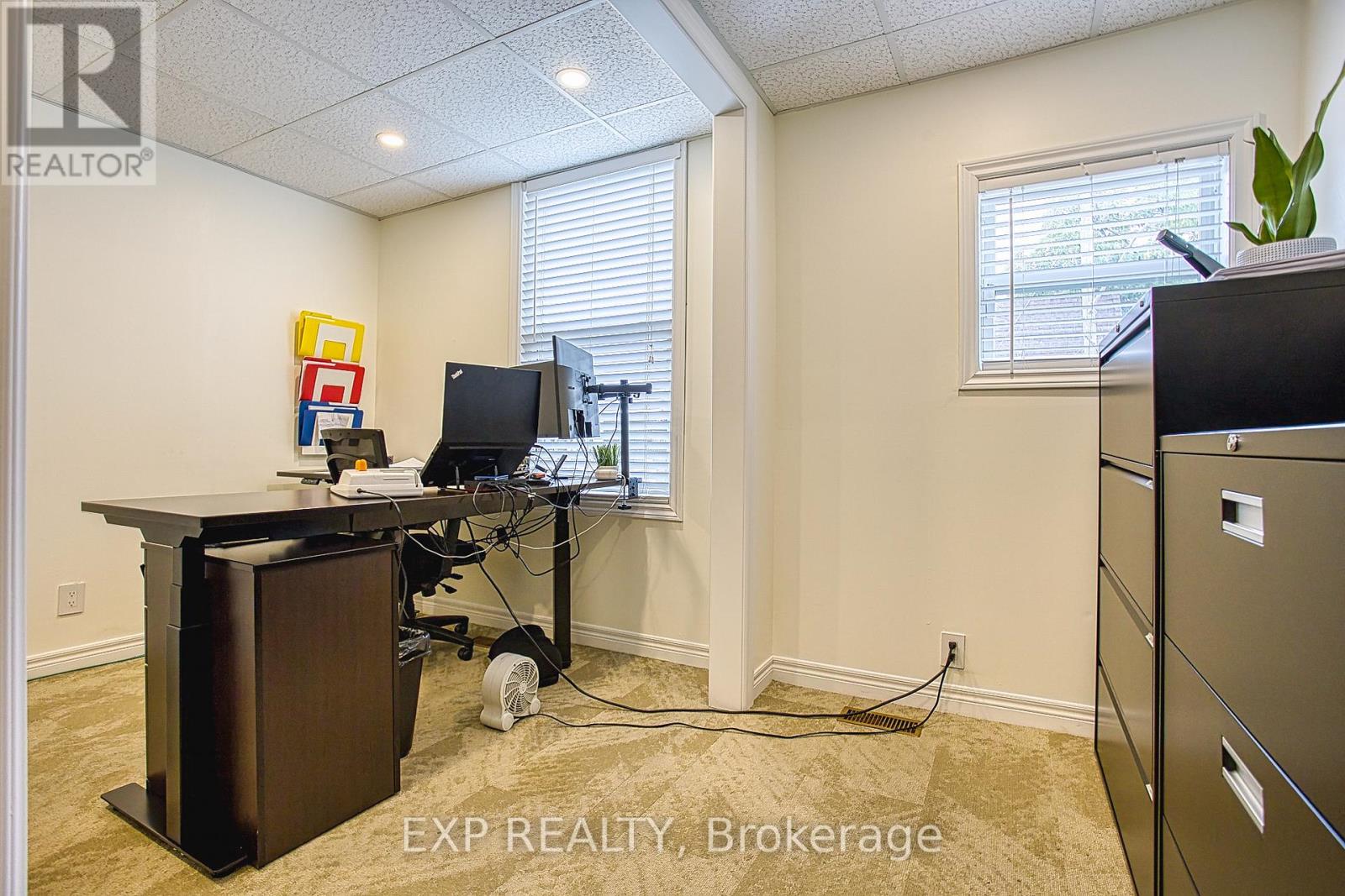 42 Ontario Street, Grimsby, Ontario  L3M 3H1 - Photo 15 - X12415992