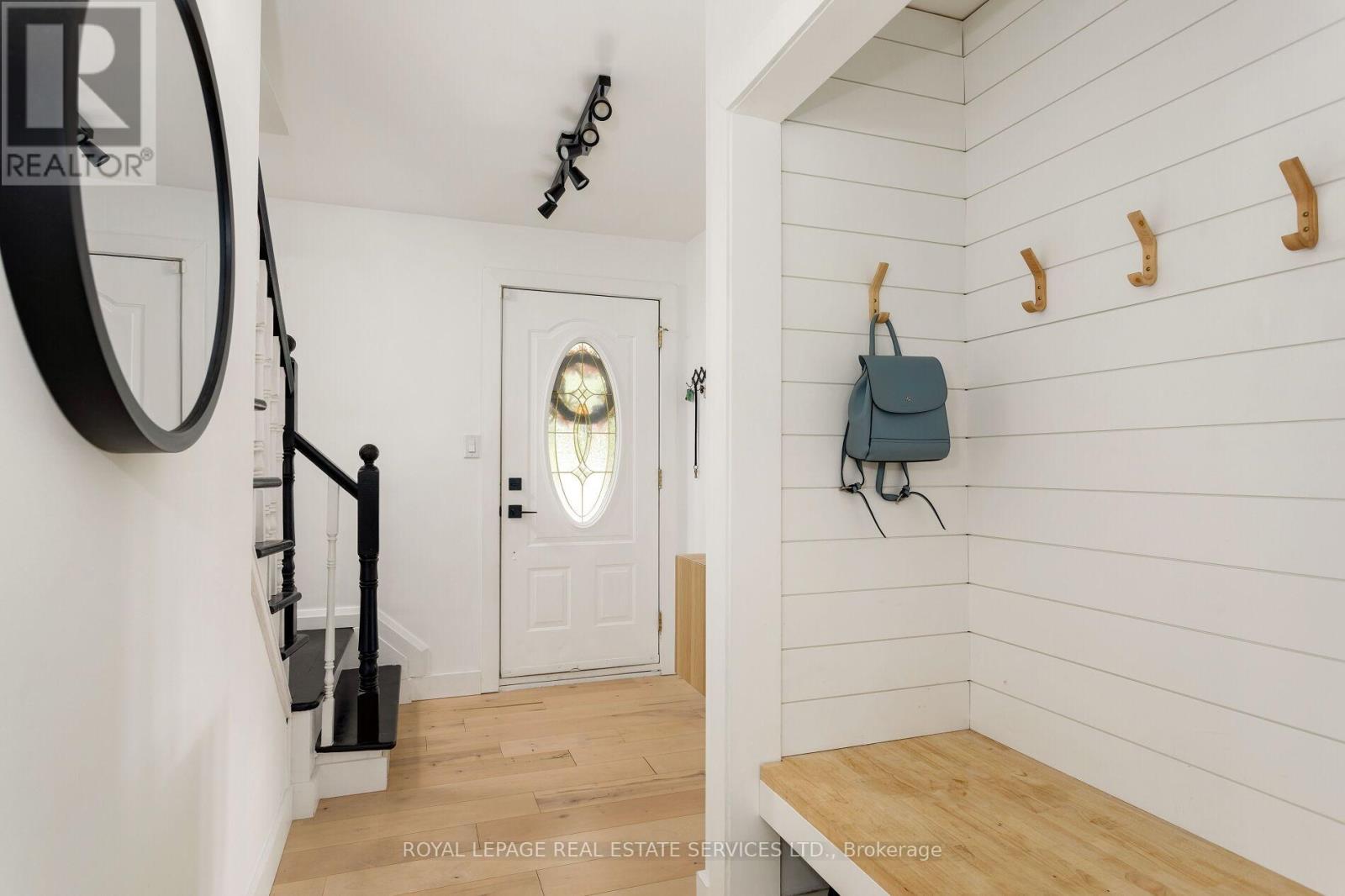 2430 Redfern Road, Burlington, Ontario  L7R 1X9 - Photo 6 - W12416034