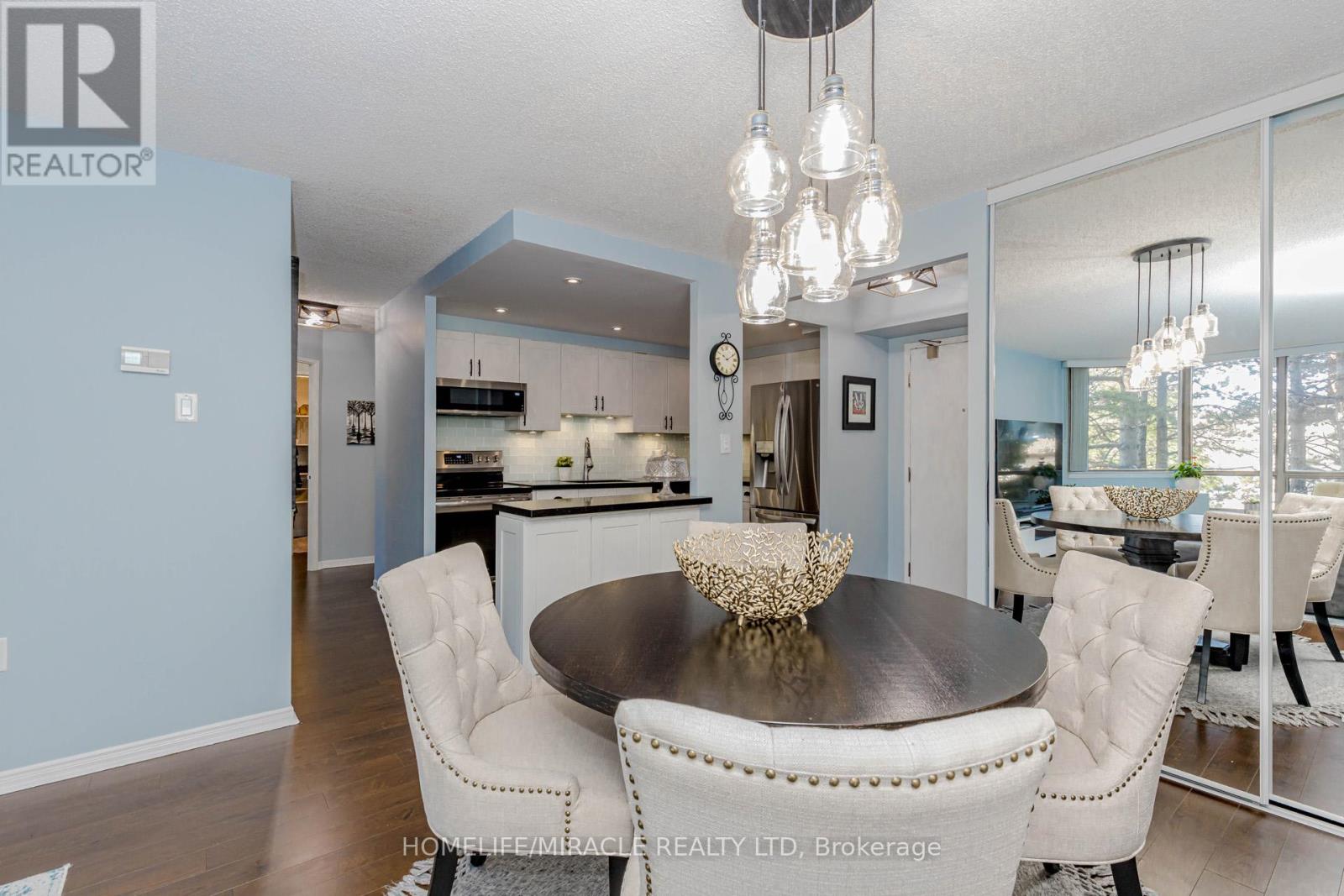 208 - 25 Fairview Road W, Mississauga, Ontario  L5B 3Y8 - Photo 25 - W12416065