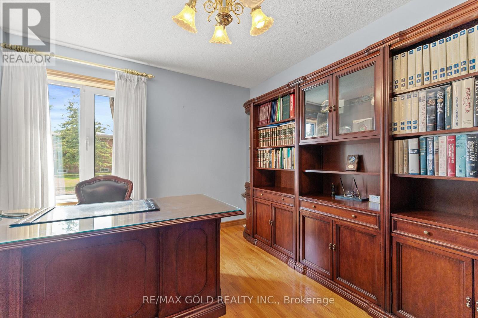 8 Ryckman Lane, Brampton, Ontario  L6P 0C7 - Photo 12 - W12416103