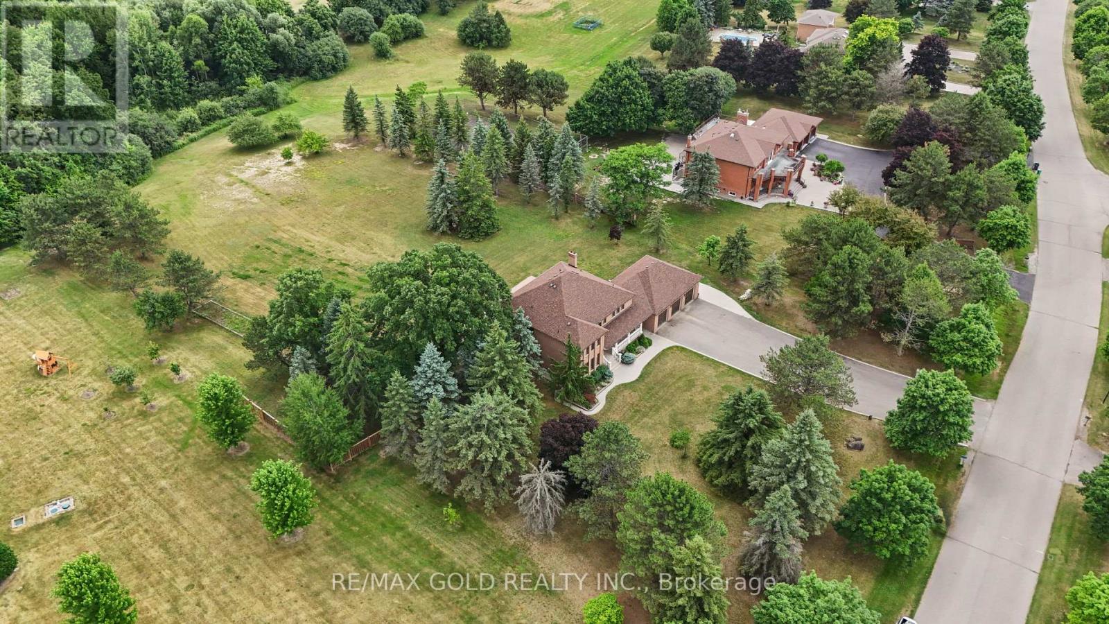 8 Ryckman Lane, Brampton, Ontario  L6P 0C7 - Photo 32 - W12416103