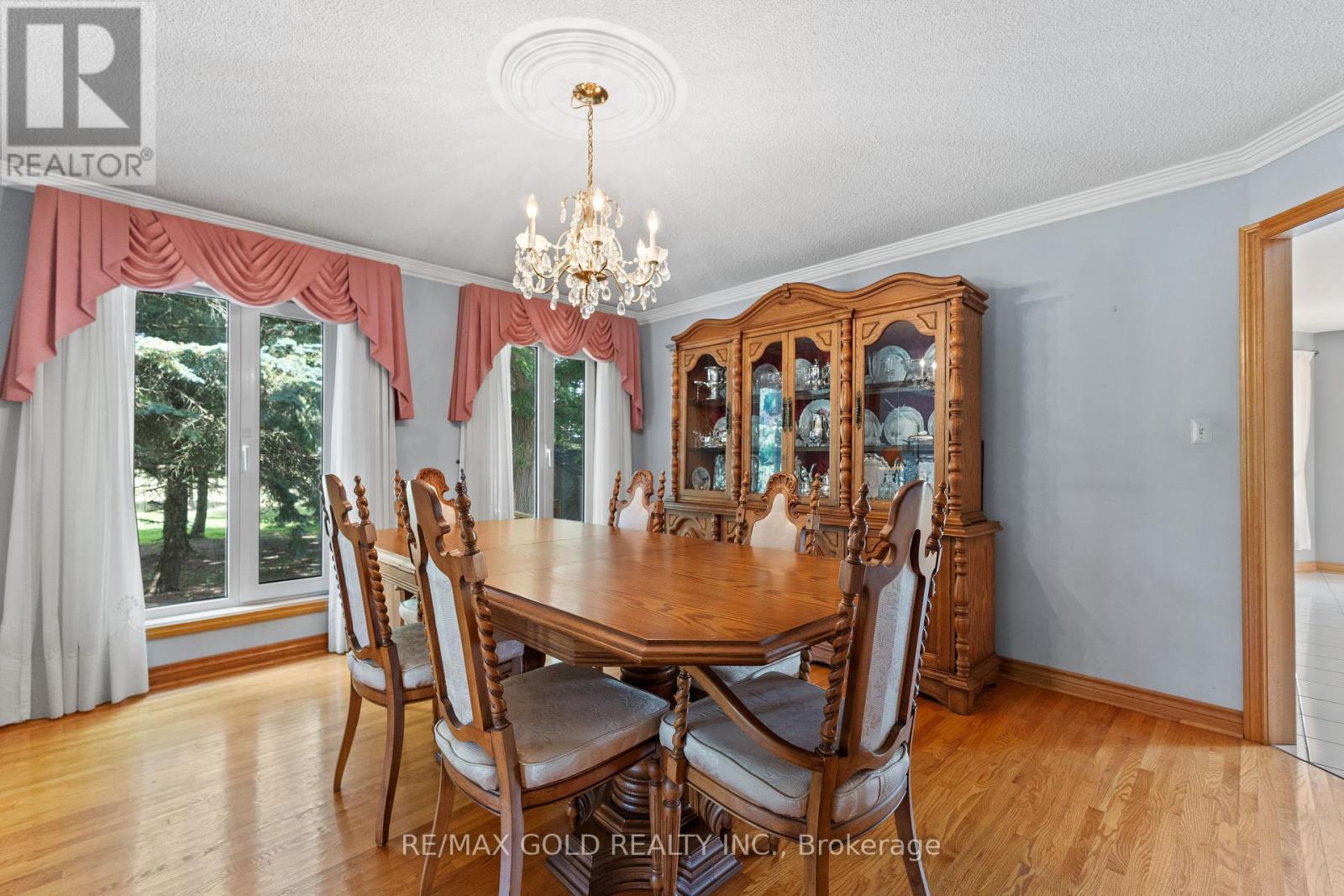 8 Ryckman Lane, Brampton, Ontario  L6P 0C7 - Photo 6 - W12416103