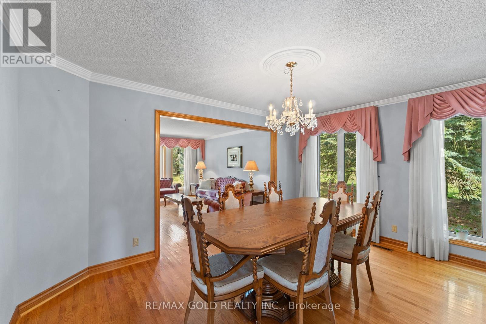 8 Ryckman Lane, Brampton, Ontario  L6P 0C7 - Photo 7 - W12416103