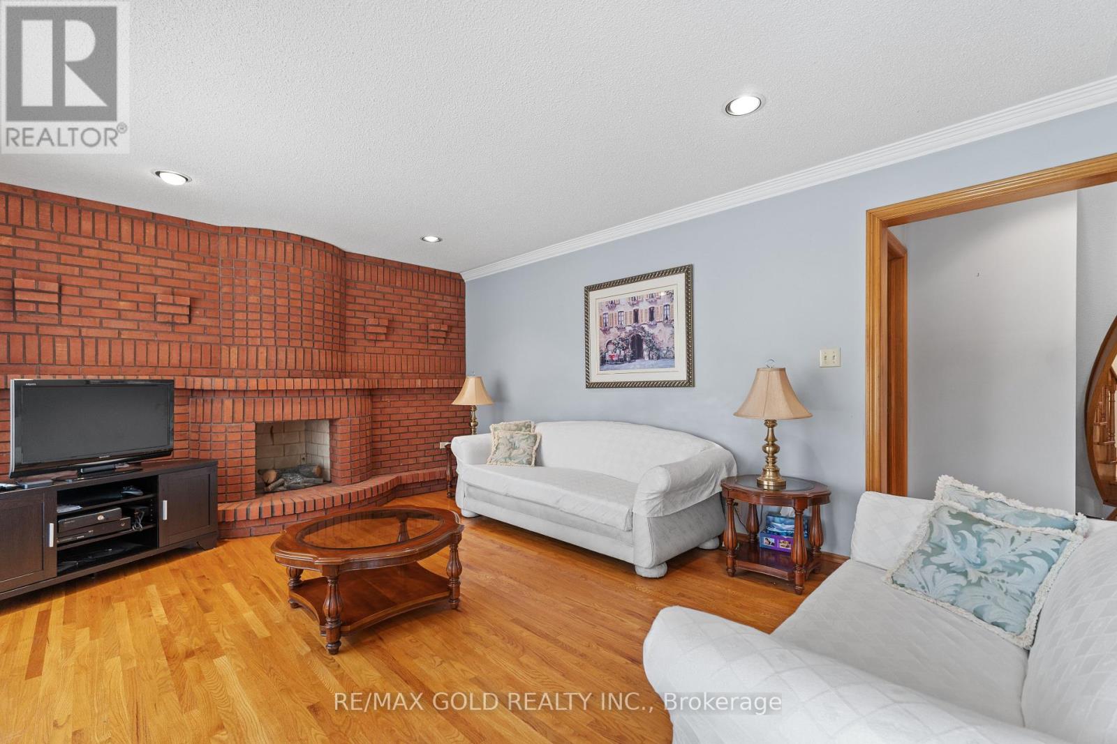 8 Ryckman Lane, Brampton, Ontario  L6P 0C7 - Photo 8 - W12416103