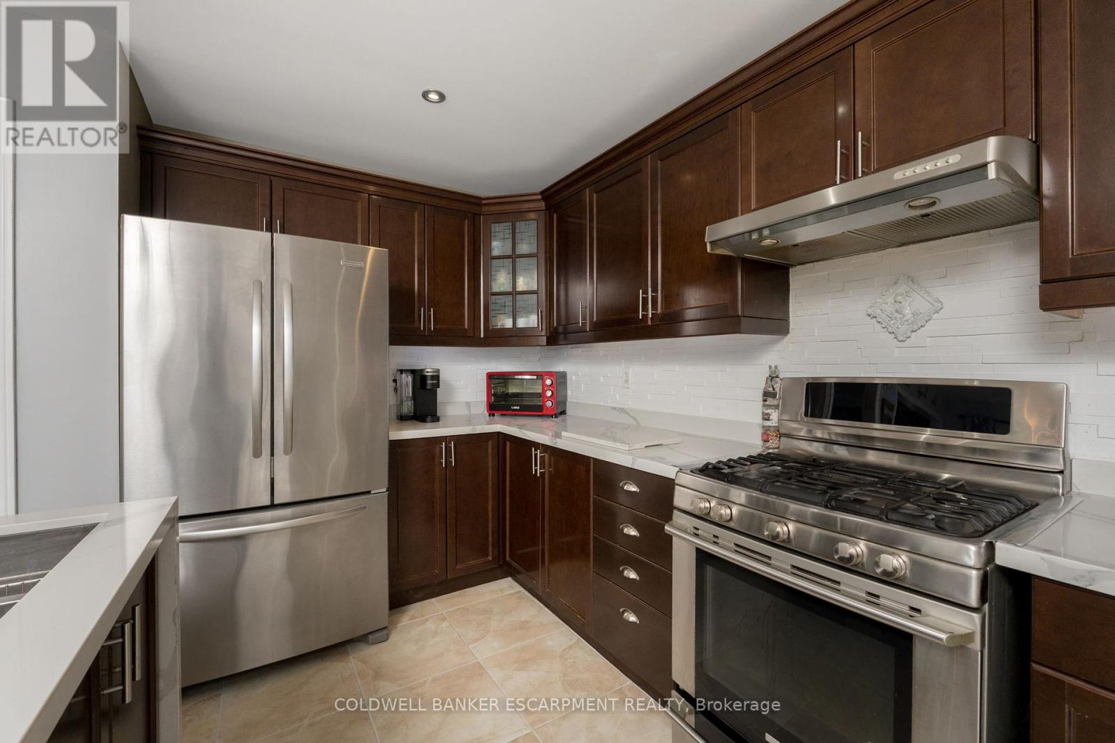 256 Landsborough Avenue, Milton, Ontario  L9T 0T4 - Photo 12 - W12416128