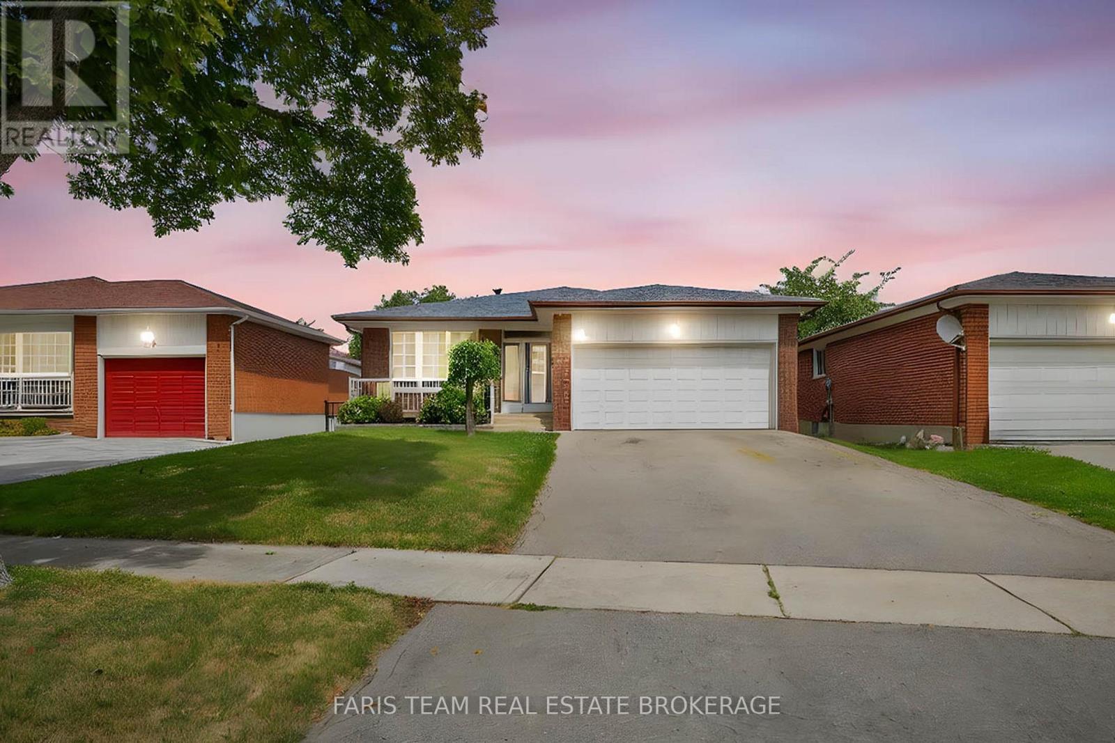38 Collingdale Road, Toronto, Ontario  M9V 3R1 - Photo 1 - W12416134